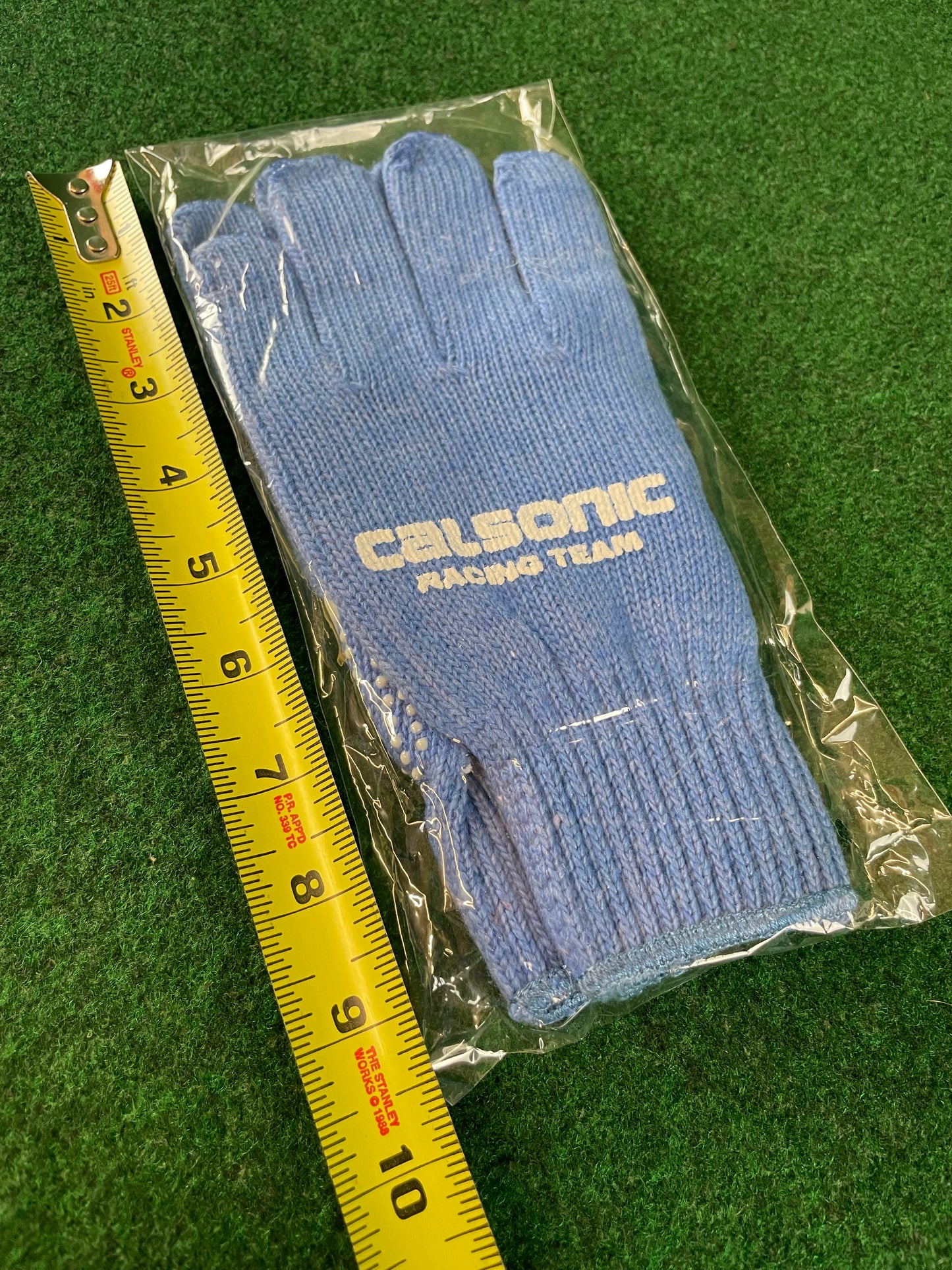 Calsonic Racing Team - Blue & White Vintage Knit Work Gloves Set
