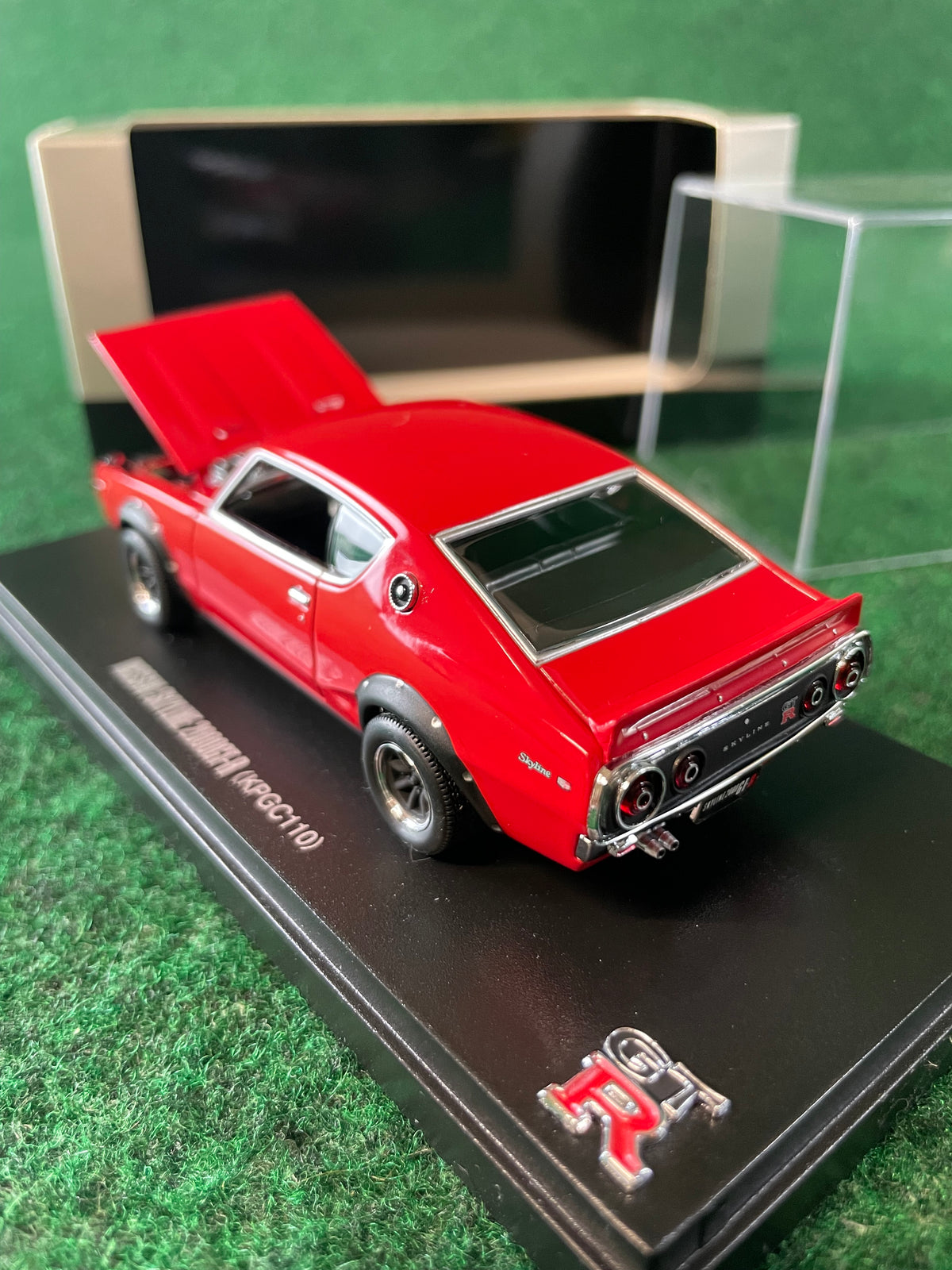 KYOSHO - Nissan Skyline Ken Mary GT-R KPGC110 Wide Wheel Version (Red) 1/43 Scale Diecast