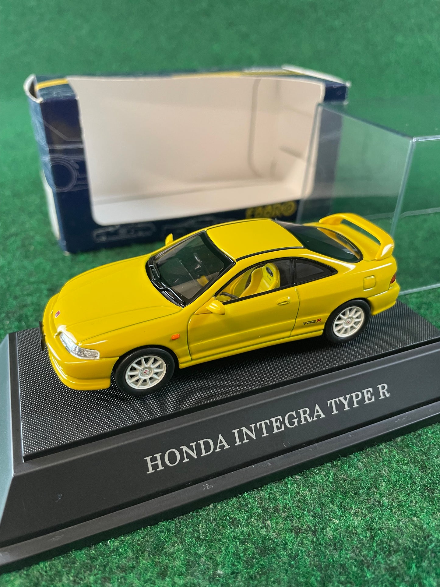 EBBRO Trendies Honda Integra Type R DC2 (Yellow) 1/43 Scale Diecast