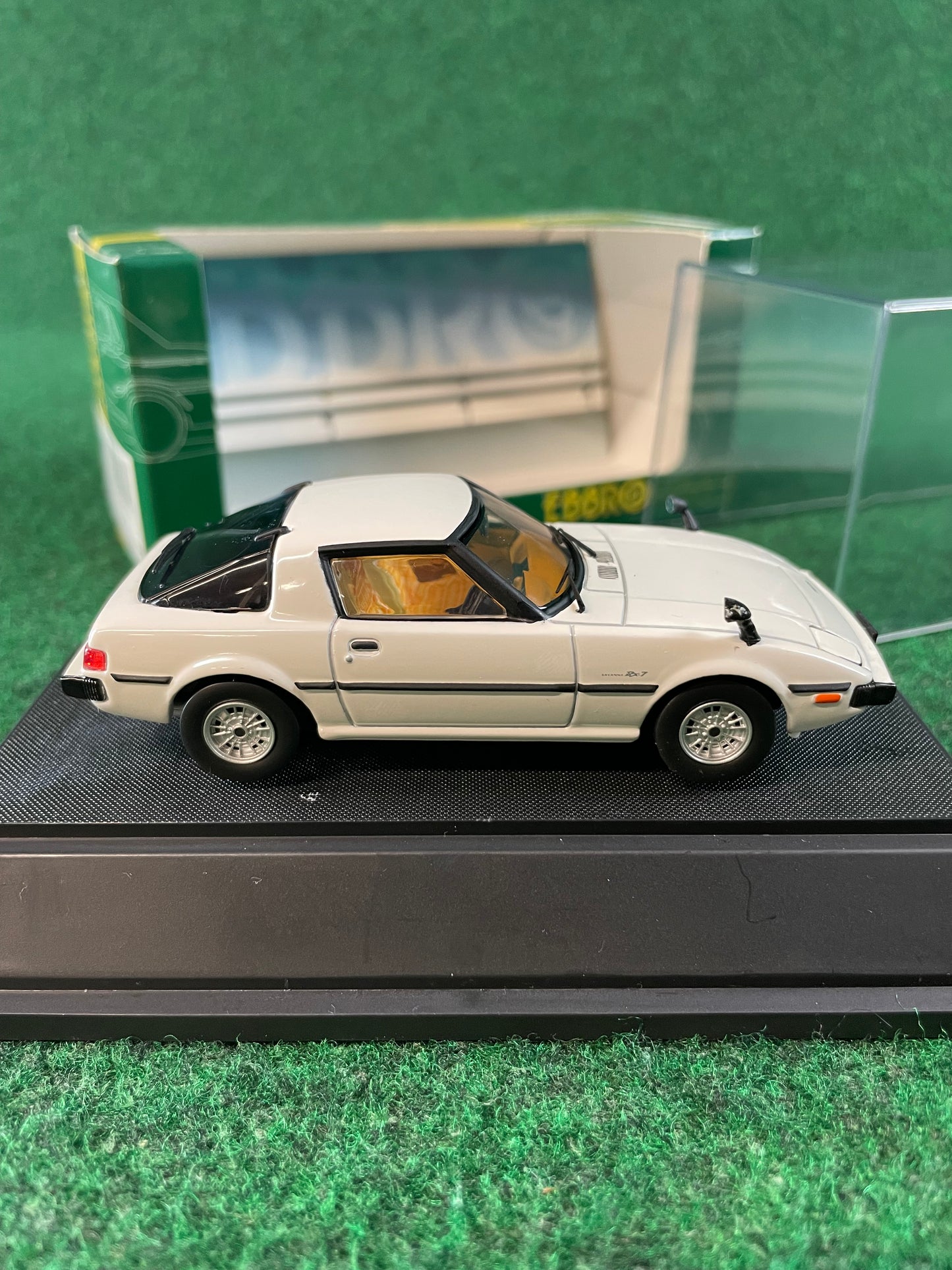 EBBRO Oldies - Mazda Savanna RX-7 1/43 Scale Diecast