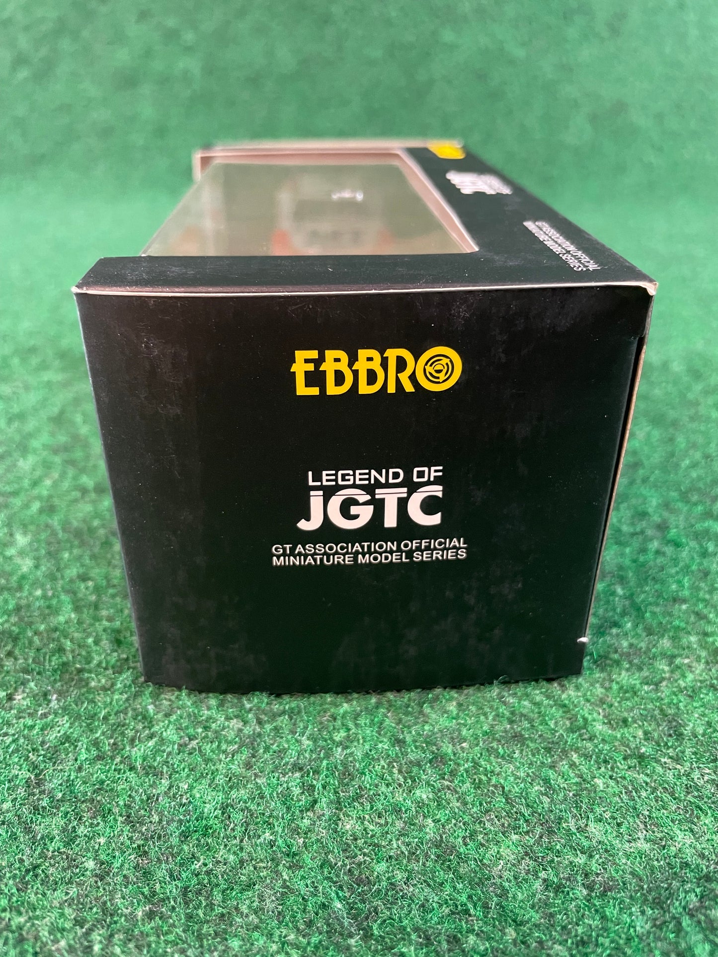EBBRO Legends of JGTC - 1994 Unisia JECS Nissan Skyline R32 GTR 1/43 Scale Diecast