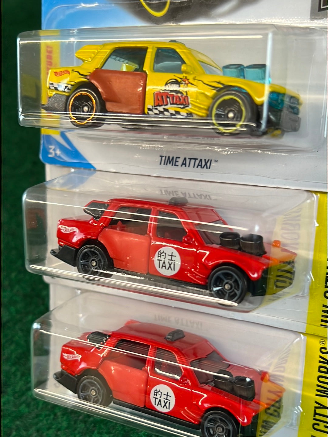 Hot Wheels - Time Attaxi - Set of 3