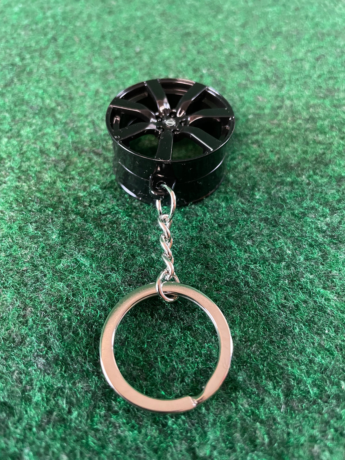 TC Juurokuhoi Vending Machine Nissan R35 GT-R Wheel Keychain