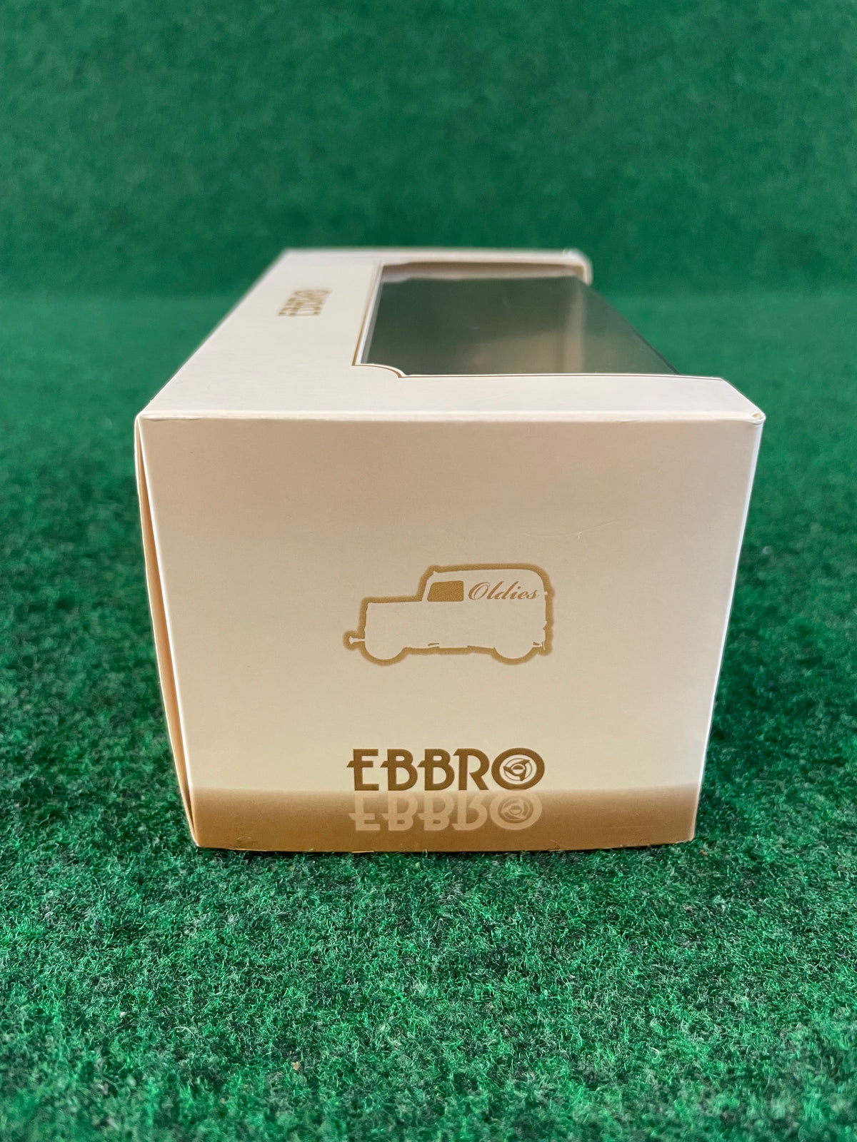 EBBRO Oldies - Honda Civic Type R EK9 Early Version (Silver) 1/43 Scale Diecast
