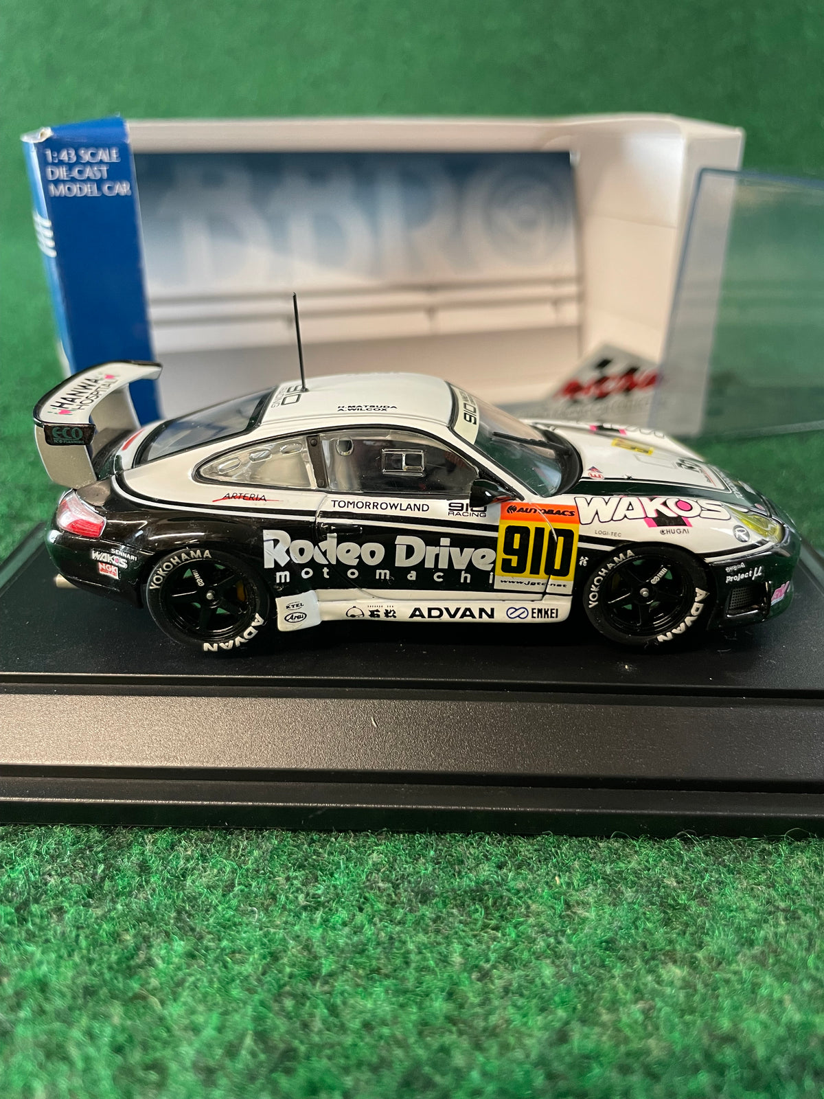 EBBRO Racing Car Collection - JGTC 2002 Rodeo Drive Advan Porsche 911 GT3R 1/43 Scale Diecast