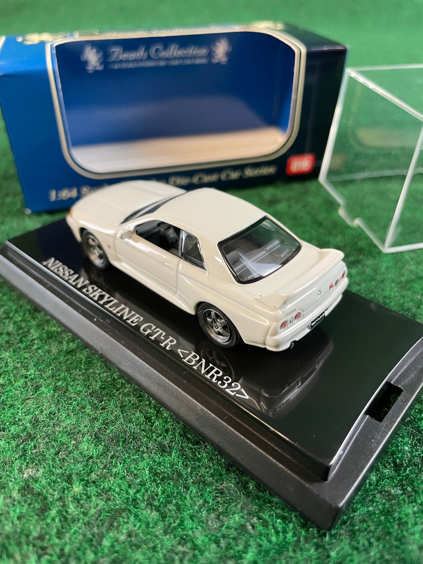 KYOSHO - Beads Collection White Nissan Skyline R32 GT-R 1/64 Scale Diecast
