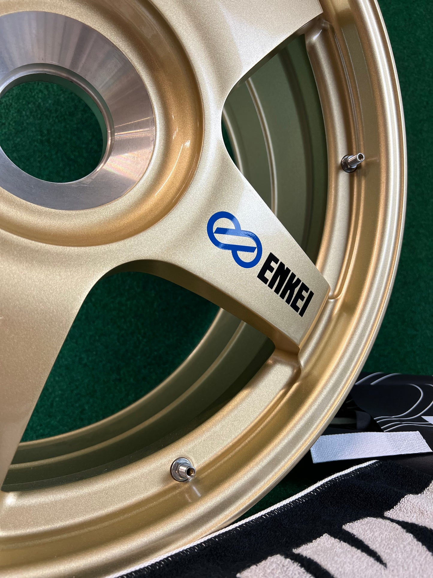 ENKEI - JTCC FET Toyota Corolla Centerlock Wheel and Goods Set