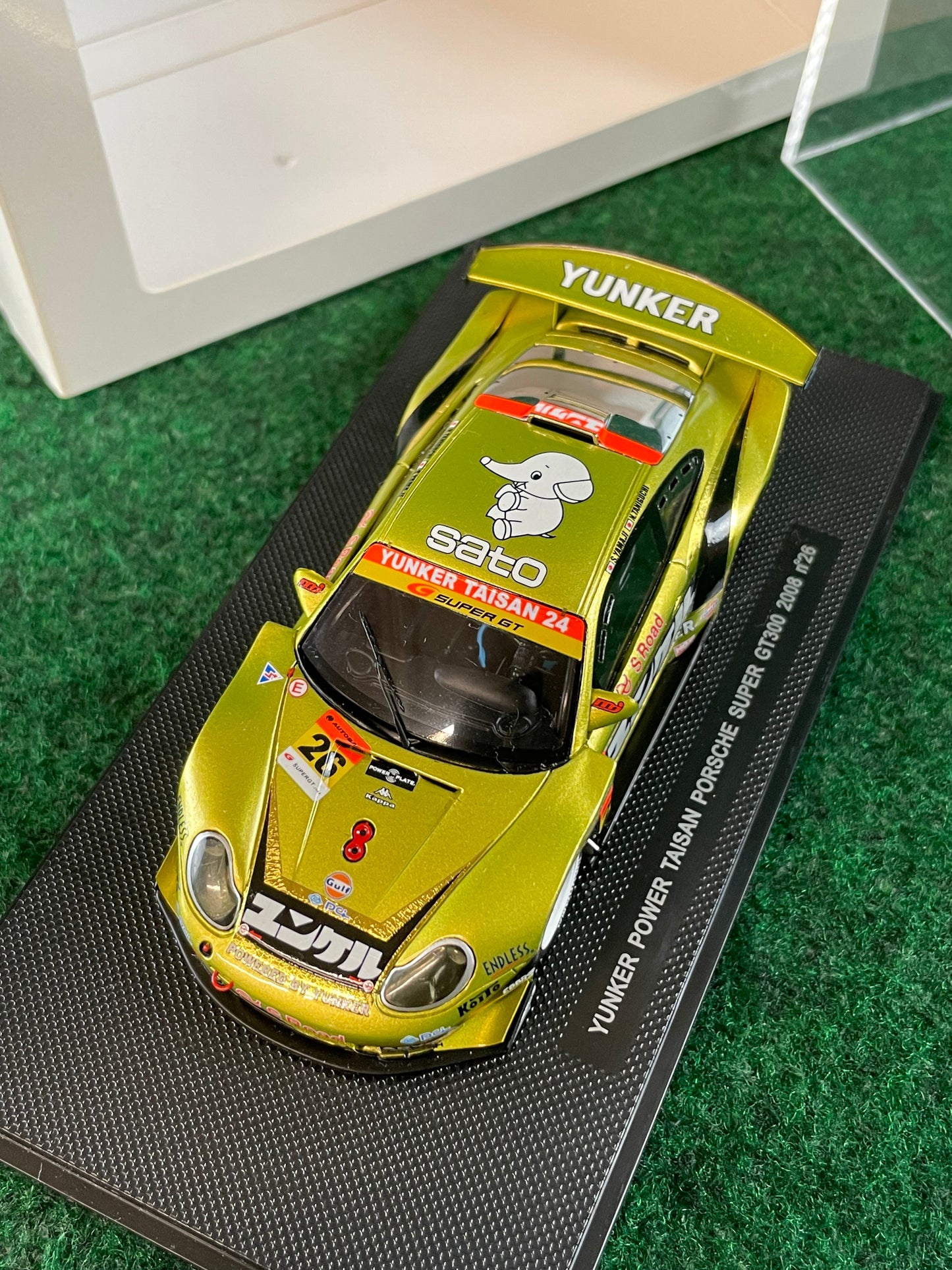 EBBRO Yunker Taisan SuperGT 2008 Porsche 911 GT3R 1/43 Scale Diecast