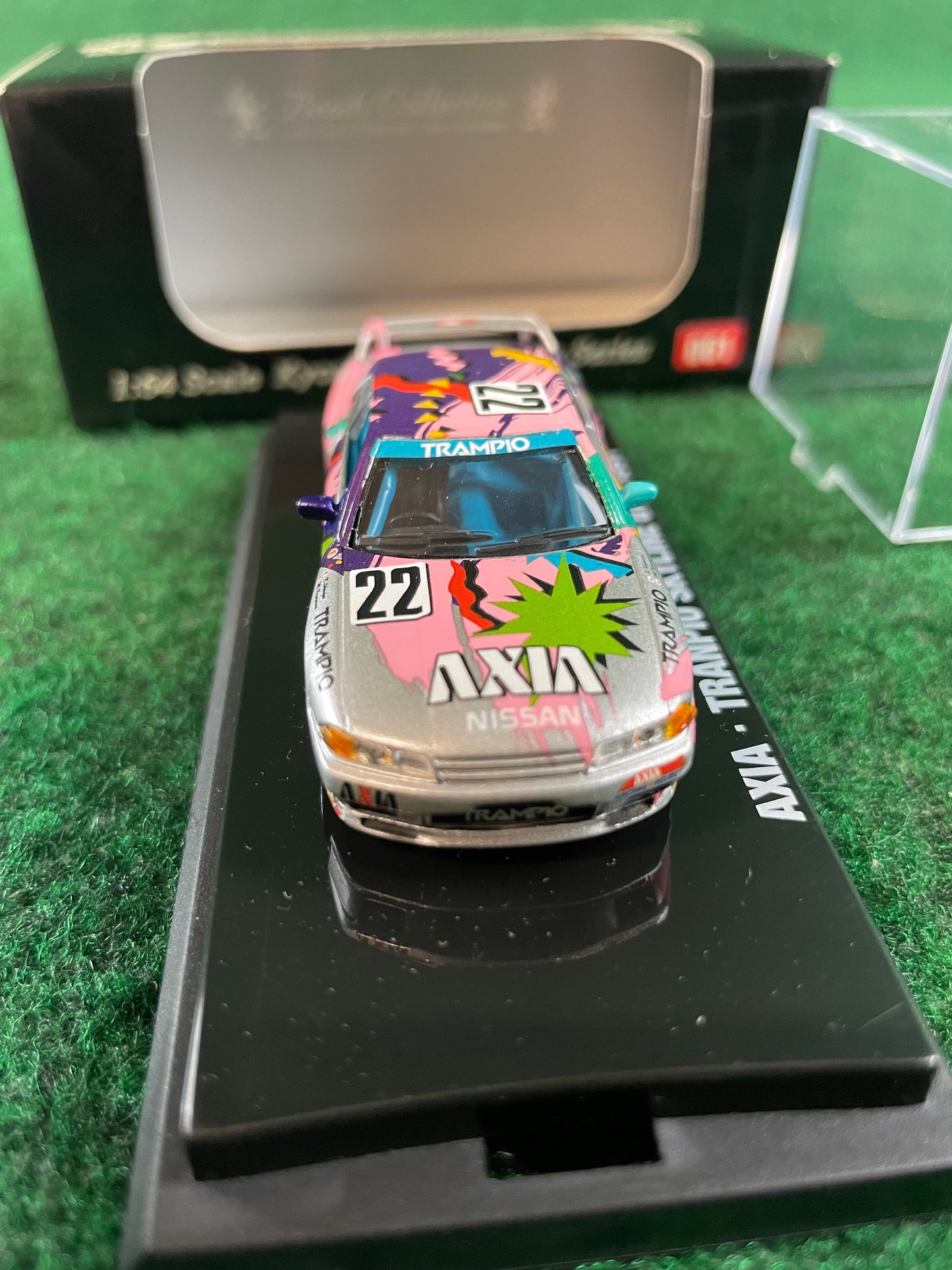 KYOSHO - Beads Collection 1991 & 1992 AXIA TRAMPIO Nissan Skyline R32 GT-R 1/64 Scale Diecast Set