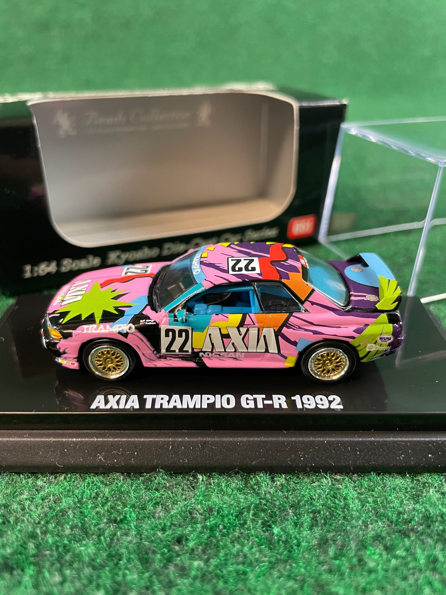 KYOSHO - Beads Collection 1991 & 1992 AXIA TRAMPIO Nissan Skyline R32 GT-R 1/64 Scale Diecast Set