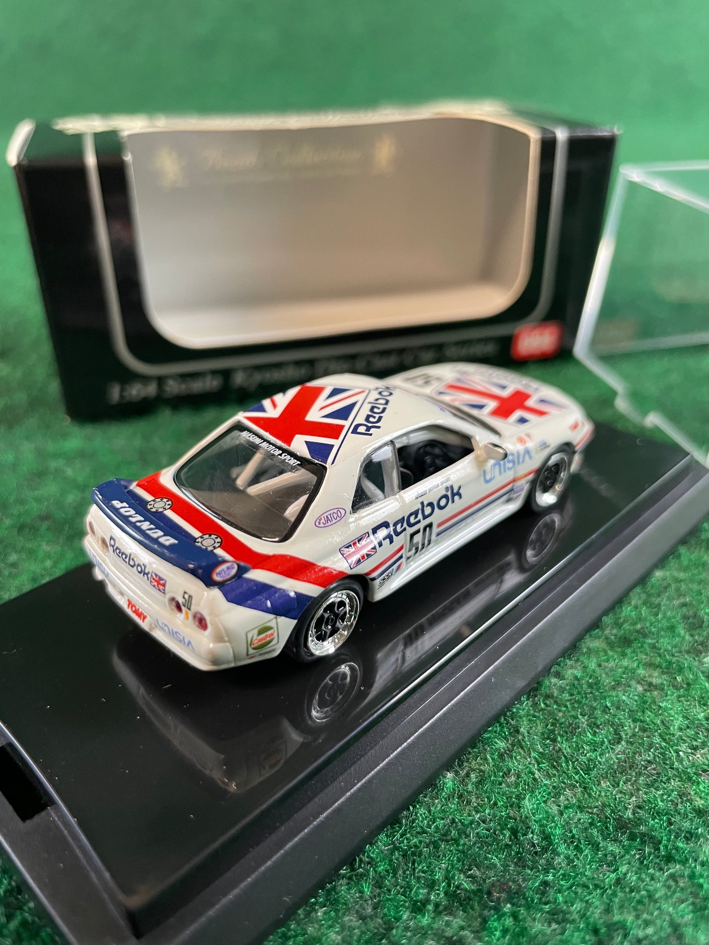 KYOSHO - Beads Collection 1990 & 1991 Reebok Nissan Skyline R32 GT-R 1/64 Scale Diecast Set