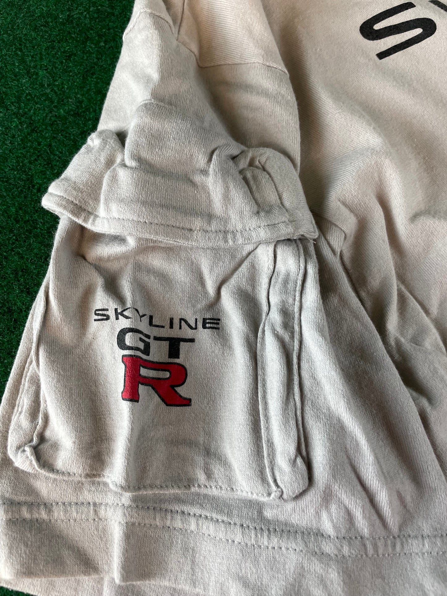 Skyline GT-R - SKYLINE Collection Vintage Grey Sleeve Pocket T-Shirt