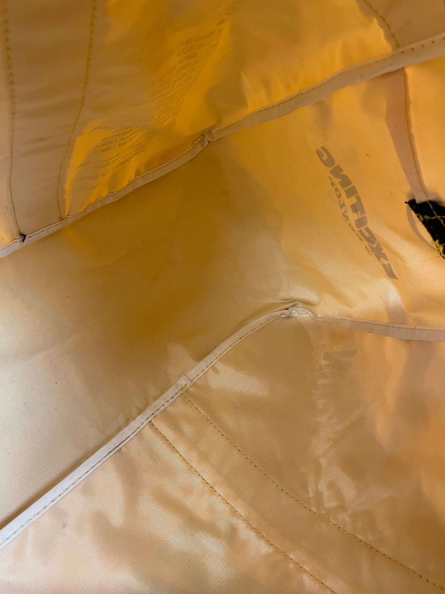 DUNLOP - Vintage Yellow Duffel Travel Bag