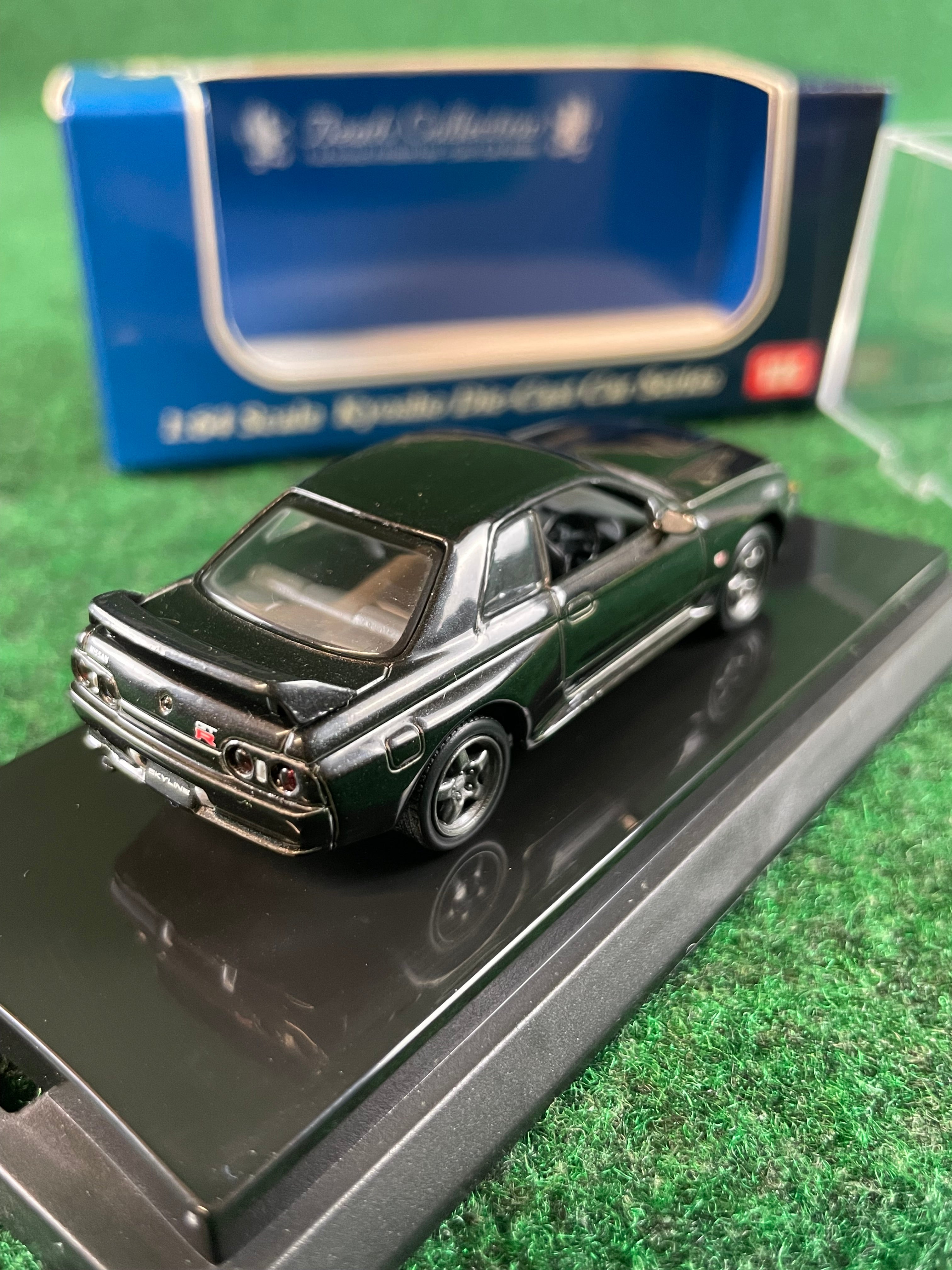 KYOSHO - Beads Collection Black Nissan Skyline R32 GT-R 1/64 Scale