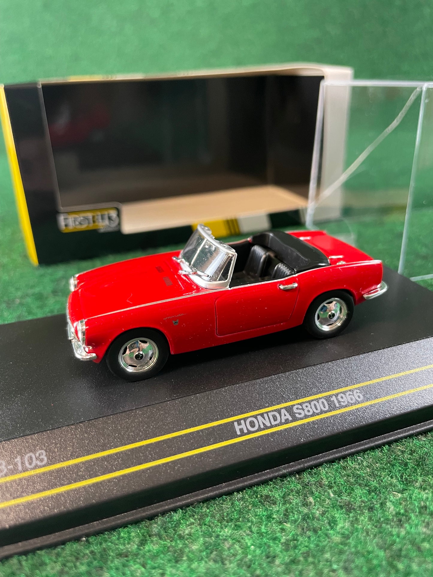 First43 Honda S800 Red Roof Open 1/43 Scale Diecast