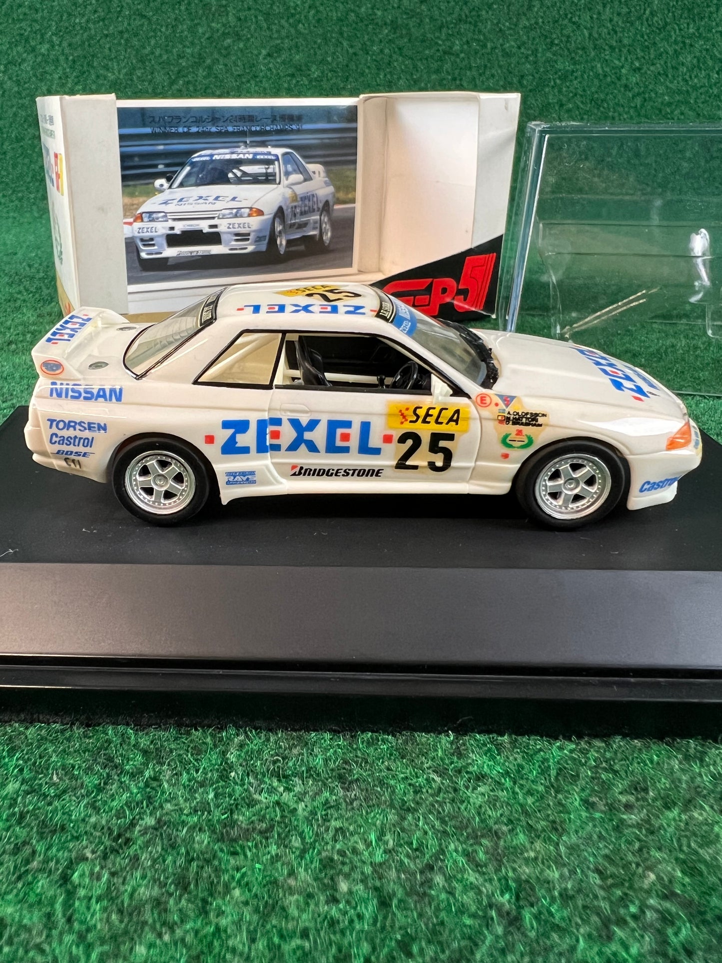ROSSO - Zexel No. 25 WINNER OF 24hr SPA FRANCORCHAMPS '91 Nissan Skyline R32 GT-R 1/43 Scale Model Car