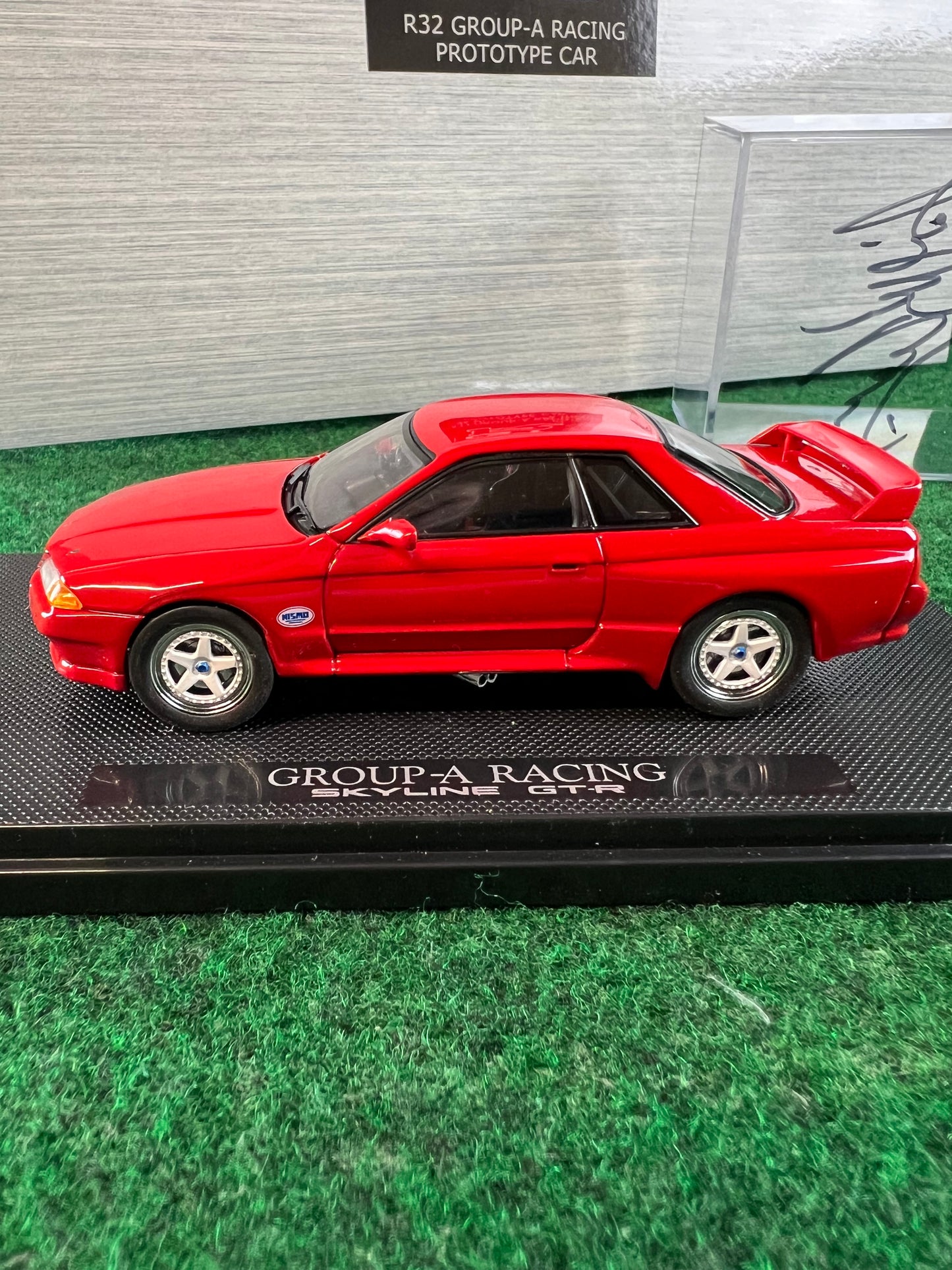 EBBRO - Nissan Skyline R32 GT-R Group A Prototype Limited Edition & Autographed 1/43 Scale Diecast Car