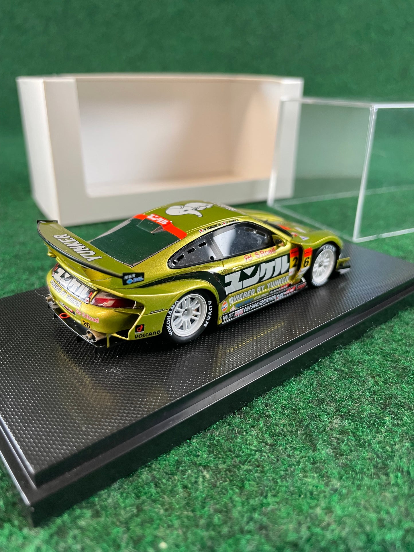 EBBRO Yunker Taisan SuperGT 2008 Porsche 911 GT3R 1/43 Scale Diecast