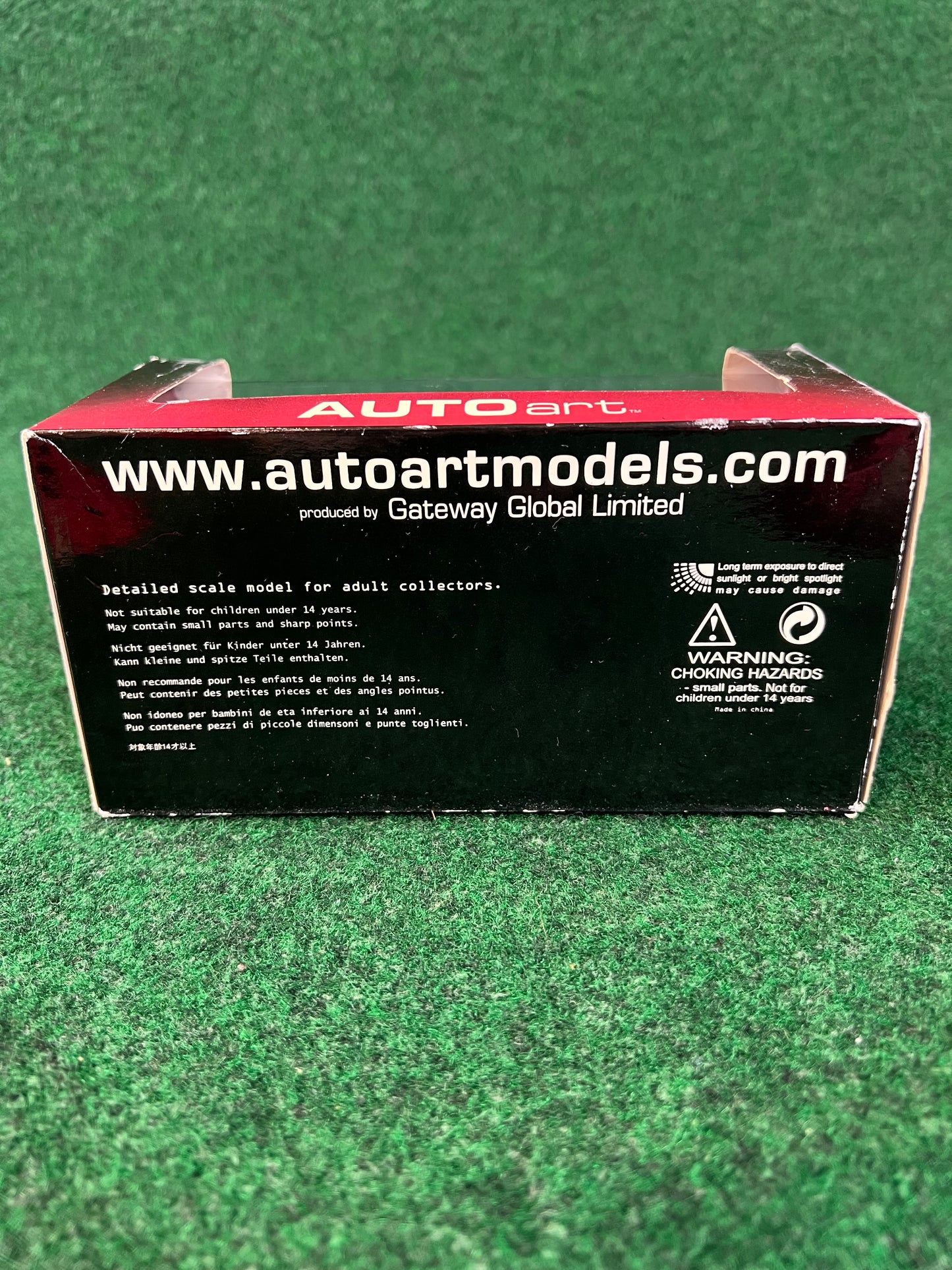 AutoArt - 2001 Mercedes Benz CLK DTM #14 Thomas Jager 1/43 Scale Diecast