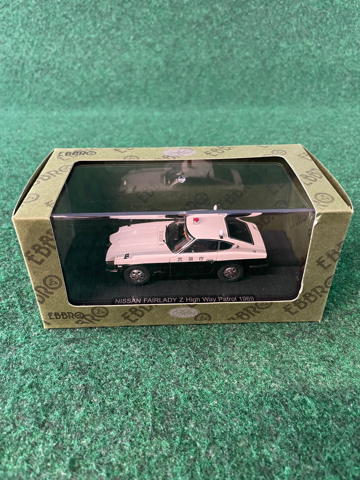 EBBRO Oldies - 1969 Nissan Fairlady Z Highway Patrol Car 1/43 Scale Diecast
