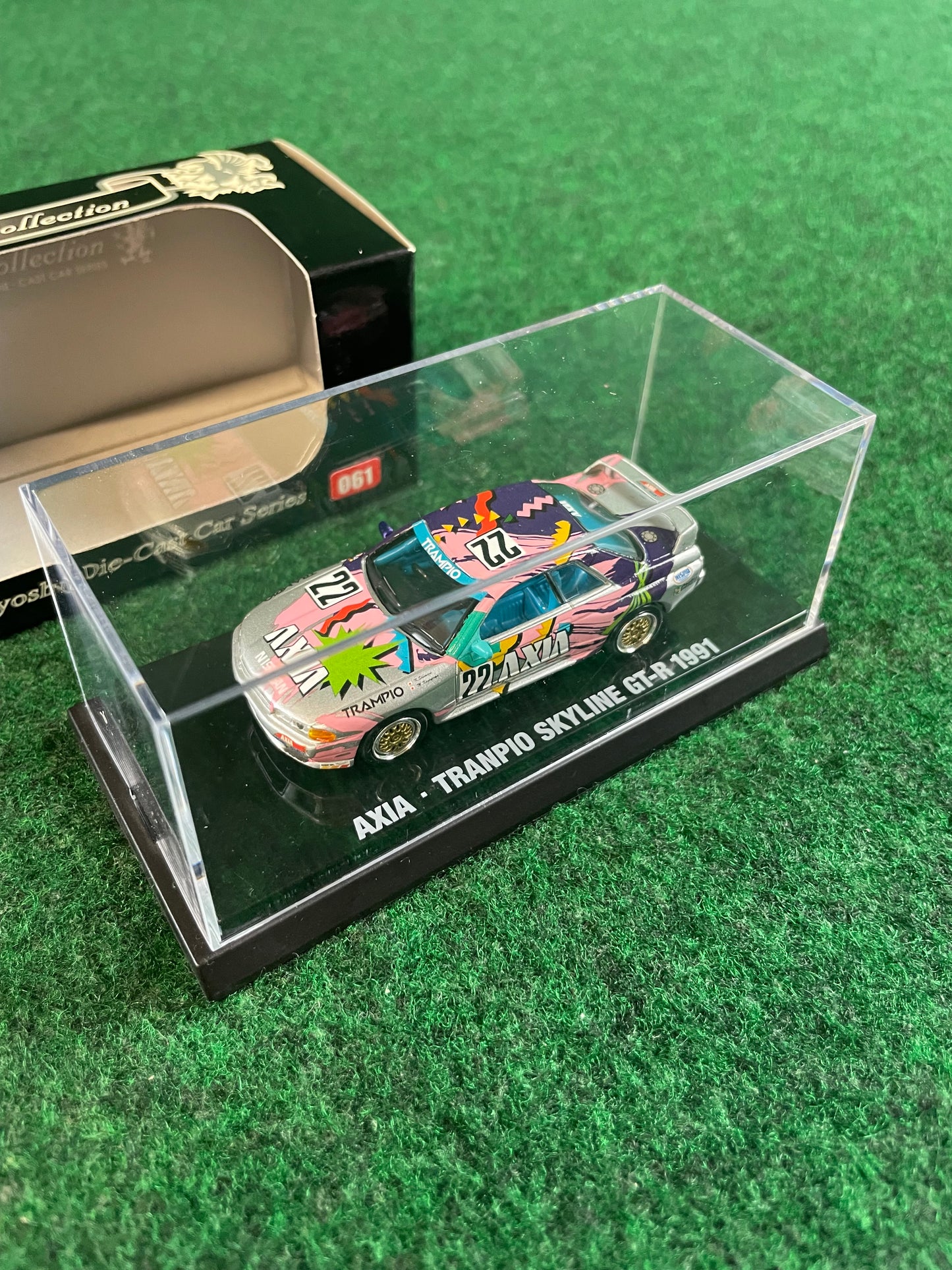 KYOSHO - Beads Collection 1991 & 1992 AXIA TRAMPIO Nissan Skyline R32 GT-R 1/64 Scale Diecast Set