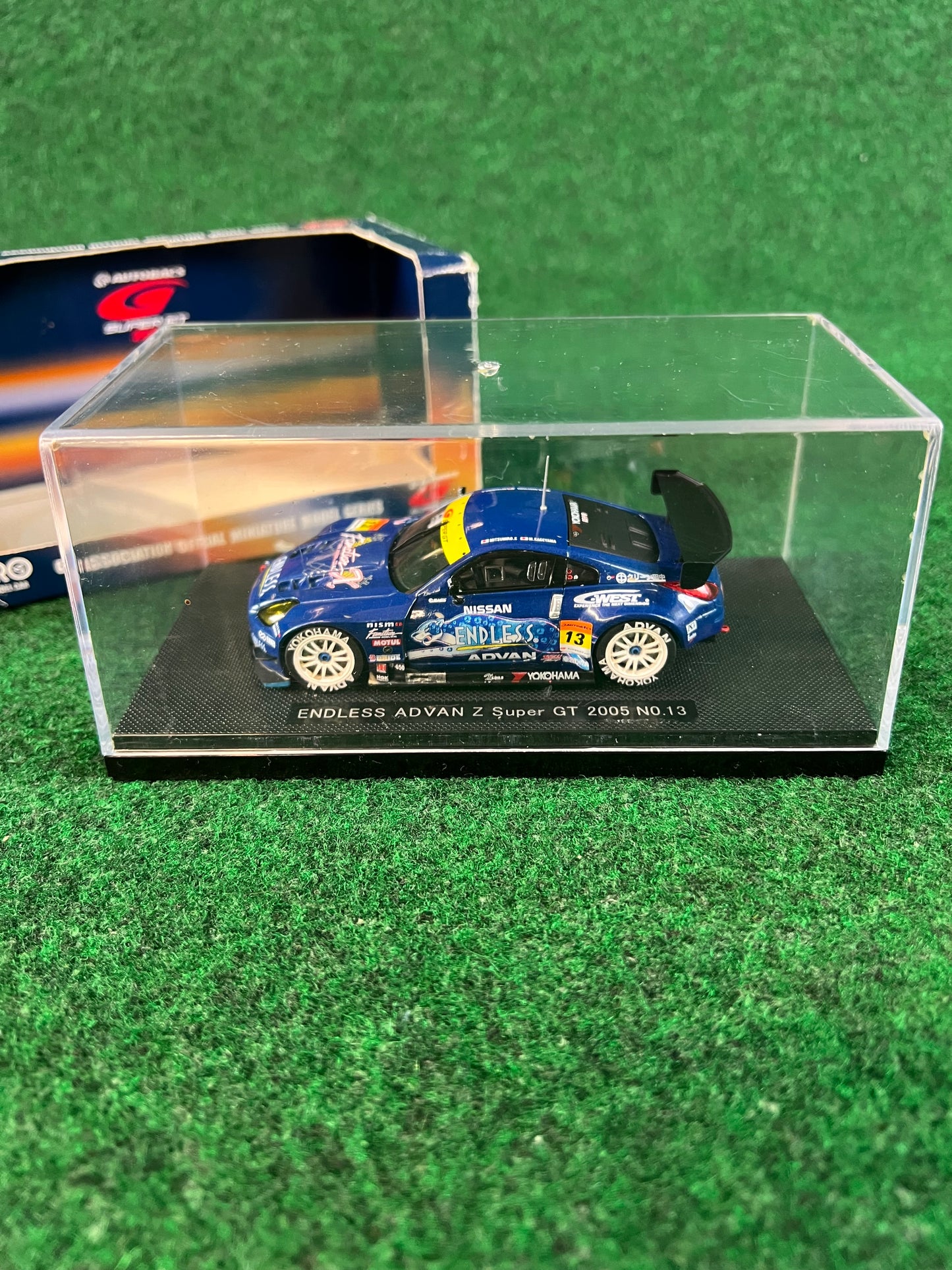 EBBRO SuperGT Endless Advan 2005 Nissan Fairlady Z 1/43 Scale Diecast