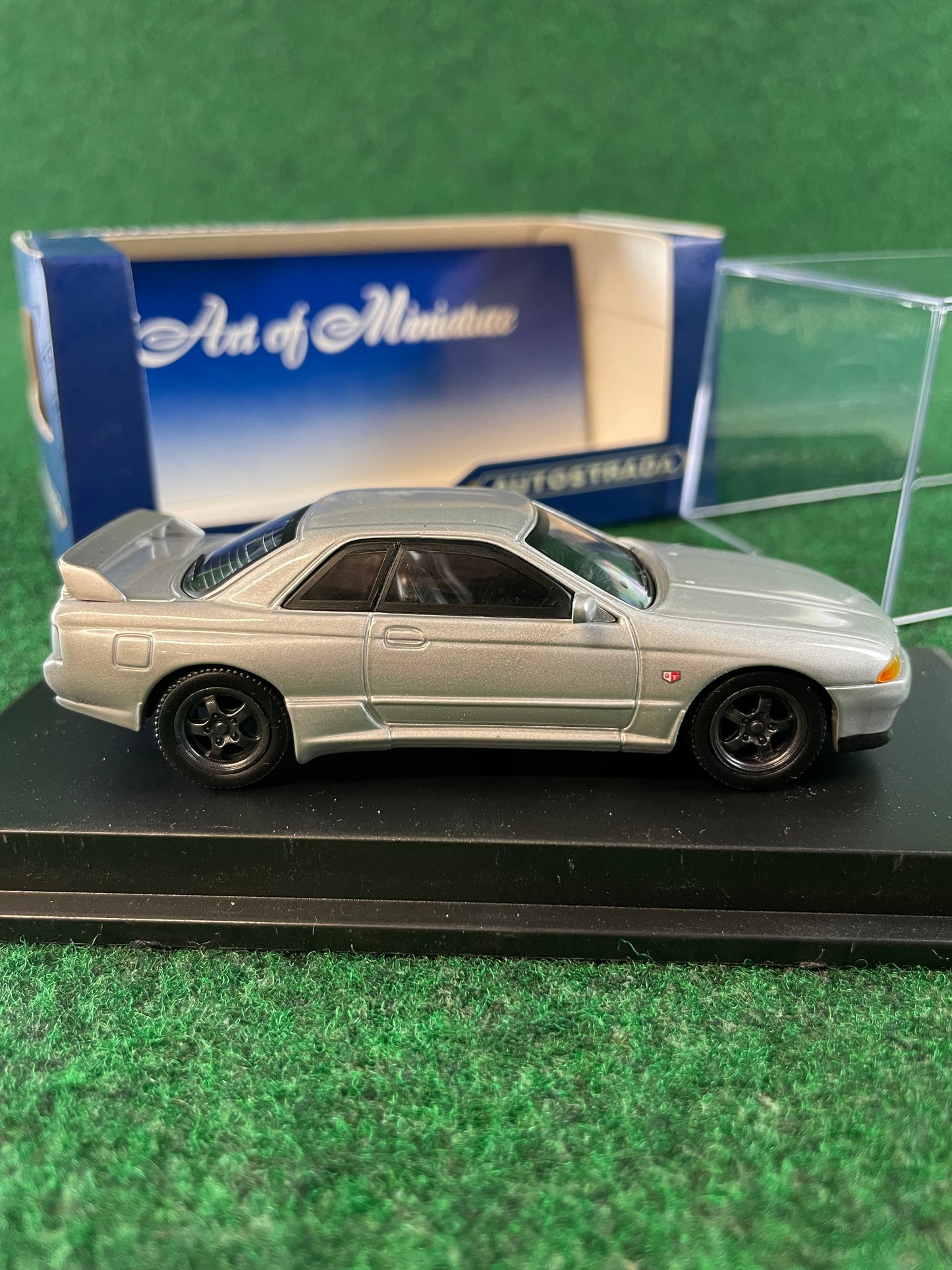 Autostrada - Nissan Skyline R32 GT-R (Silver) 1/43 Scale Diecast