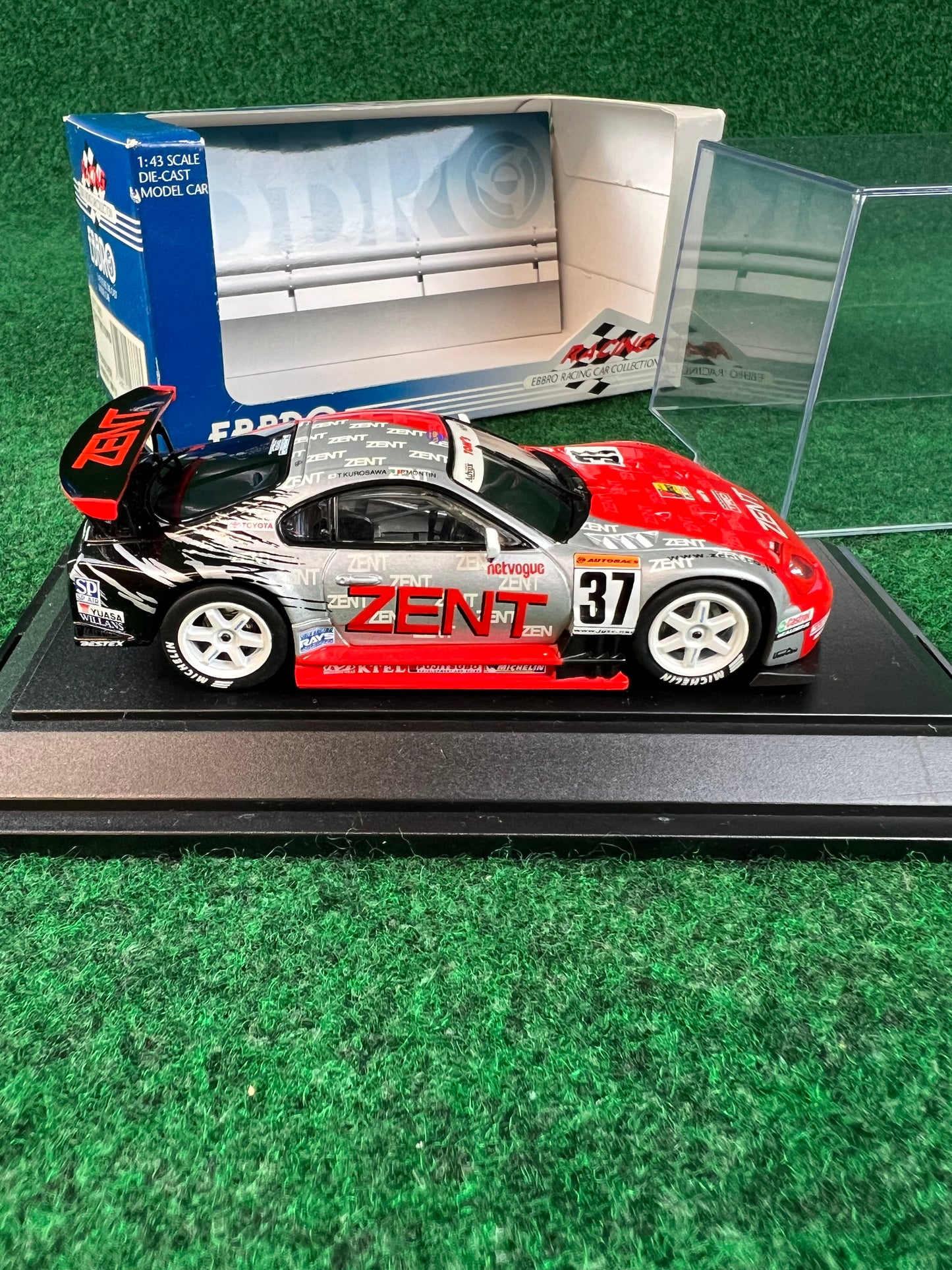 EBBRO - 2002 Zent Tom's Toyota Supra #37 1/43 Scale Diecast