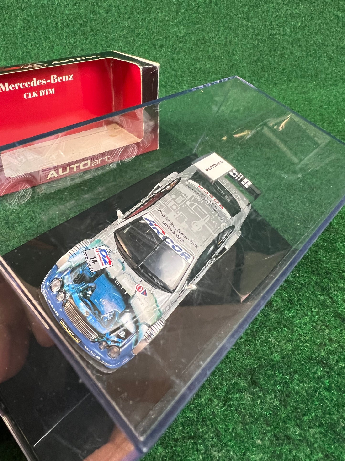 AutoArt - 2001 Mercedes Benz CLK DTM #14 Thomas Jager 1/43 Scale Diecast