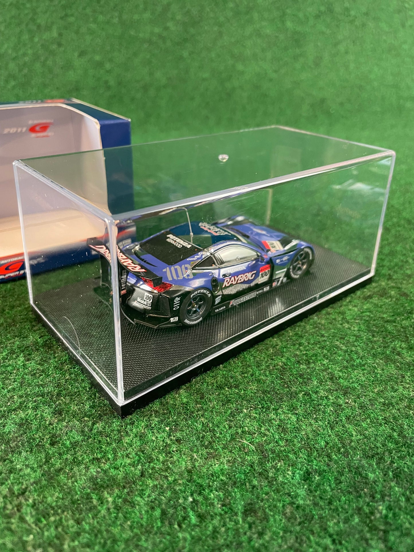 EBBRO - SuperGT 2011 Raybrig Honda HSV-010 GT500 1/43 Scale Diecast
