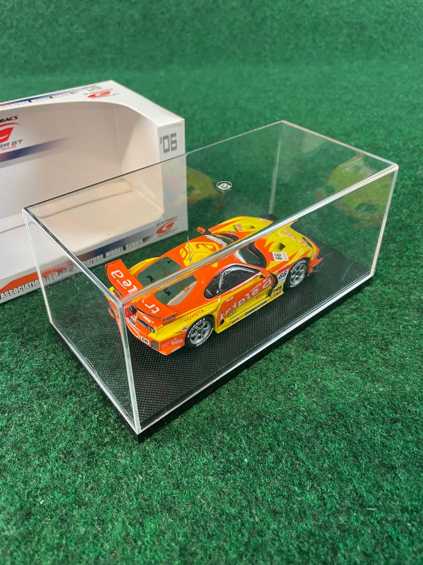 EBBRO -  SuperGT 2006 triple a SARD Toyota Supra No. 66 1/43 Scale Diecast