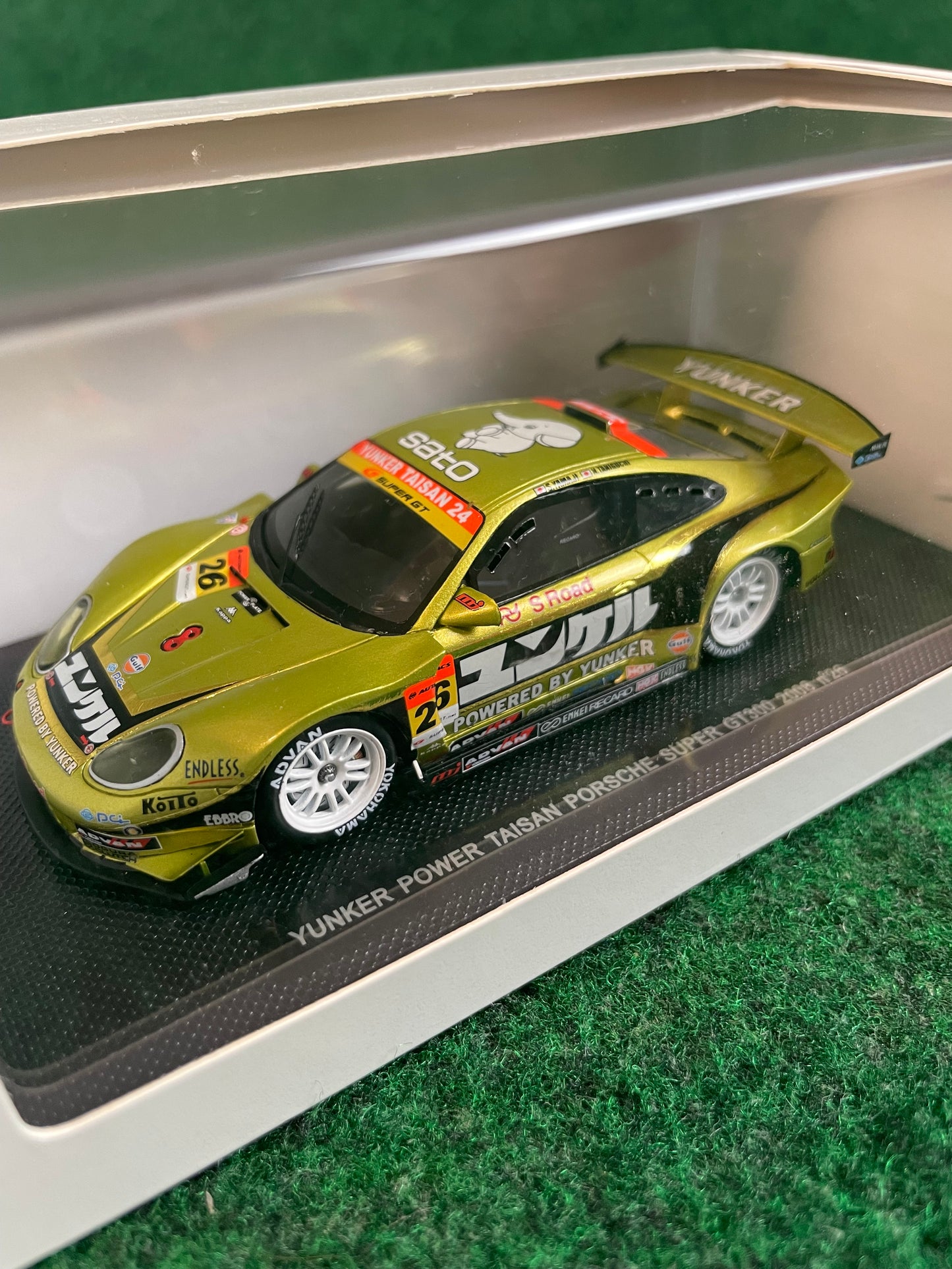 EBBRO Yunker Taisan SuperGT 2008 Porsche 911 GT3R 1/43 Scale Diecast