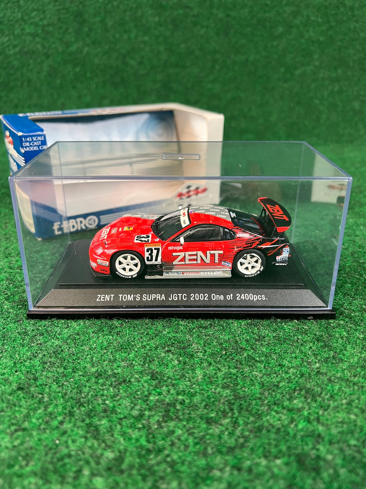 EBBRO - 2002 Zent Tom's Toyota Supra #37 1/43 Scale Diecast