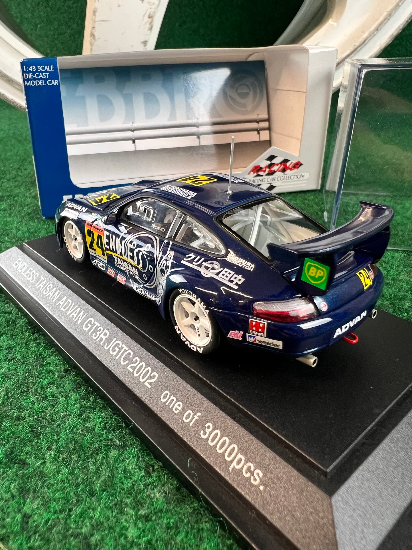 ENDLESS - 2004 Porsche 911 JGTC #26 Centerlock Race Wheel and Goods Set