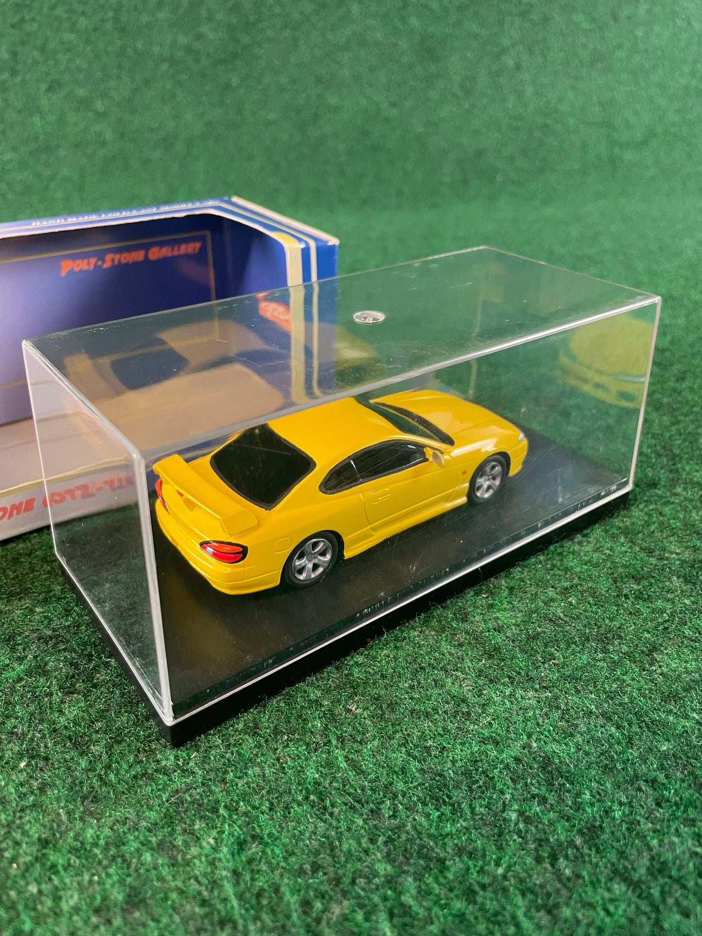 KYOSHO Poly-Stone Gallery Nissan Silvia S15 (Yellow) 1/43 Scale Model Diecast Car