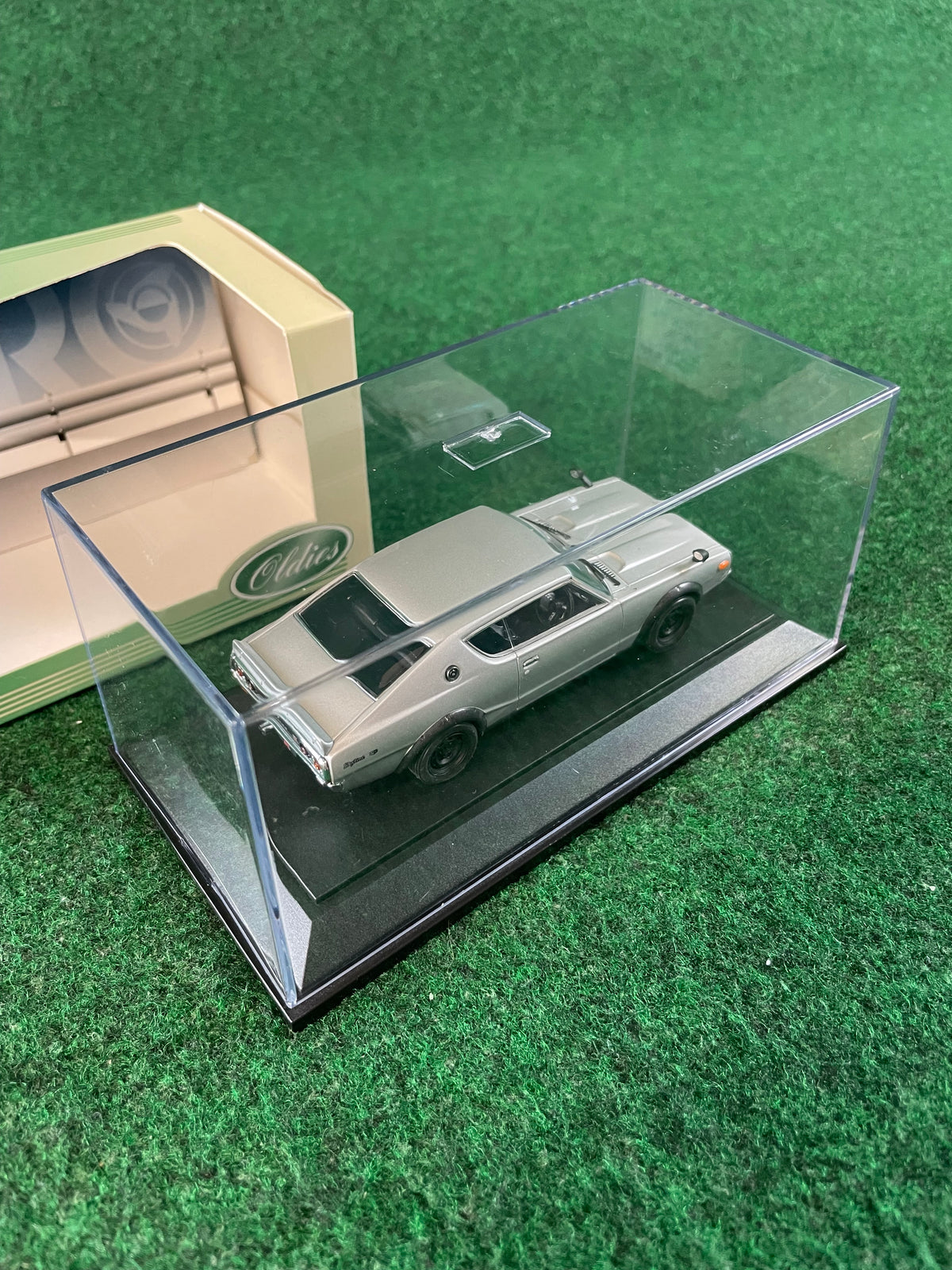 EBBRO Oldies - Nissan Skyline GT-R KPGC110 1973 1 of 6000 1/43 Scale Diecast