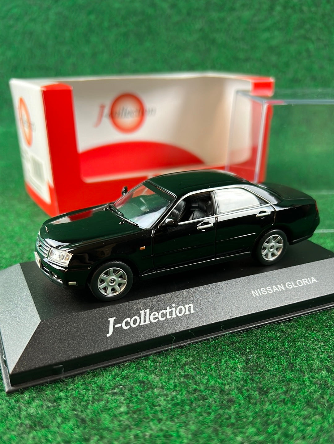 J-Collection (KYOSHO) Nissan Gloria Y34 (BLACK) 1/43 Scale Diecast