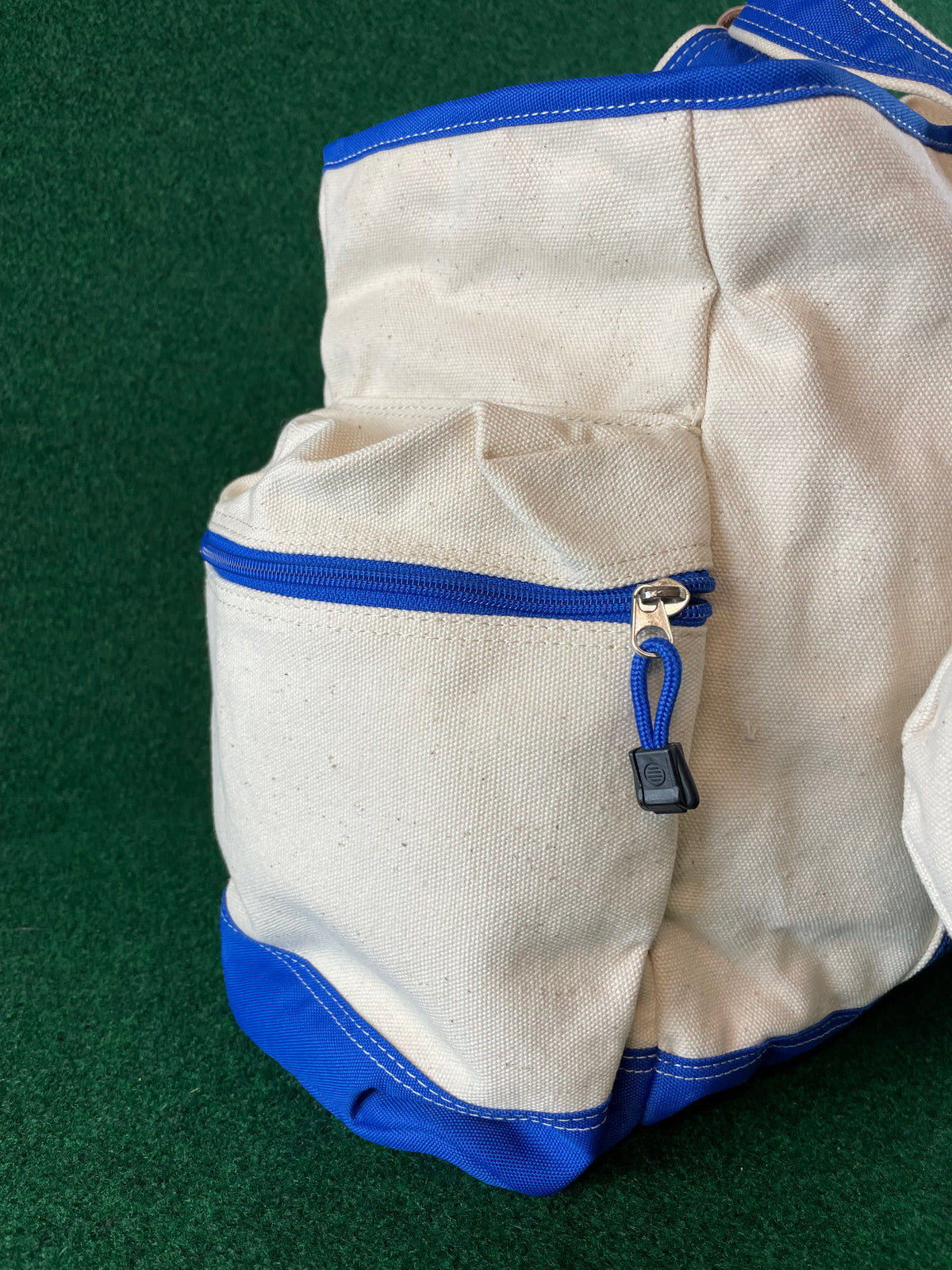 Pocari Sweat Large Canvas Bag & Blanket Set