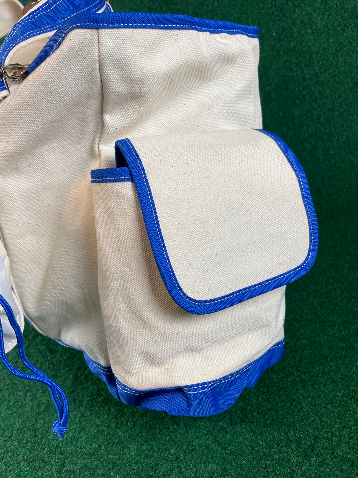 Pocari Sweat Large Canvas Bag & Blanket Set
