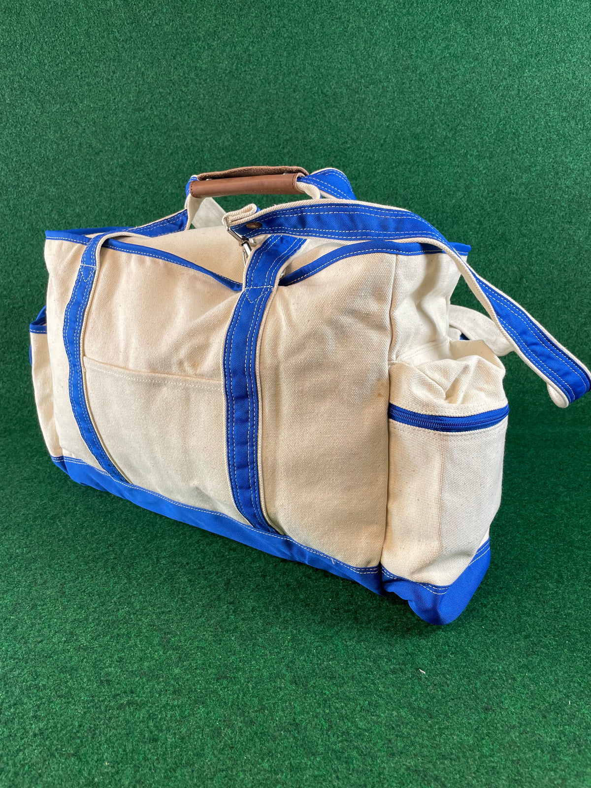 Pocari Sweat Large Canvas Bag & Blanket Set