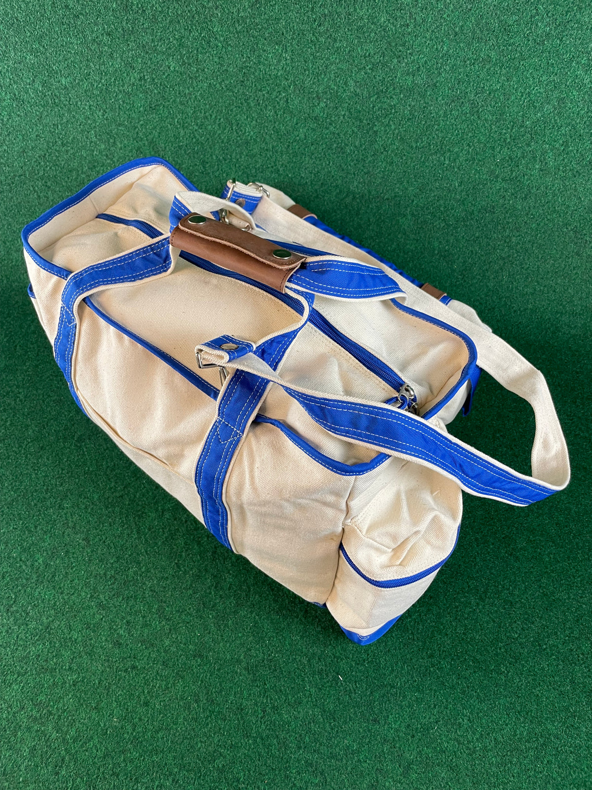 Pocari Sweat Large Canvas Bag & Blanket Set