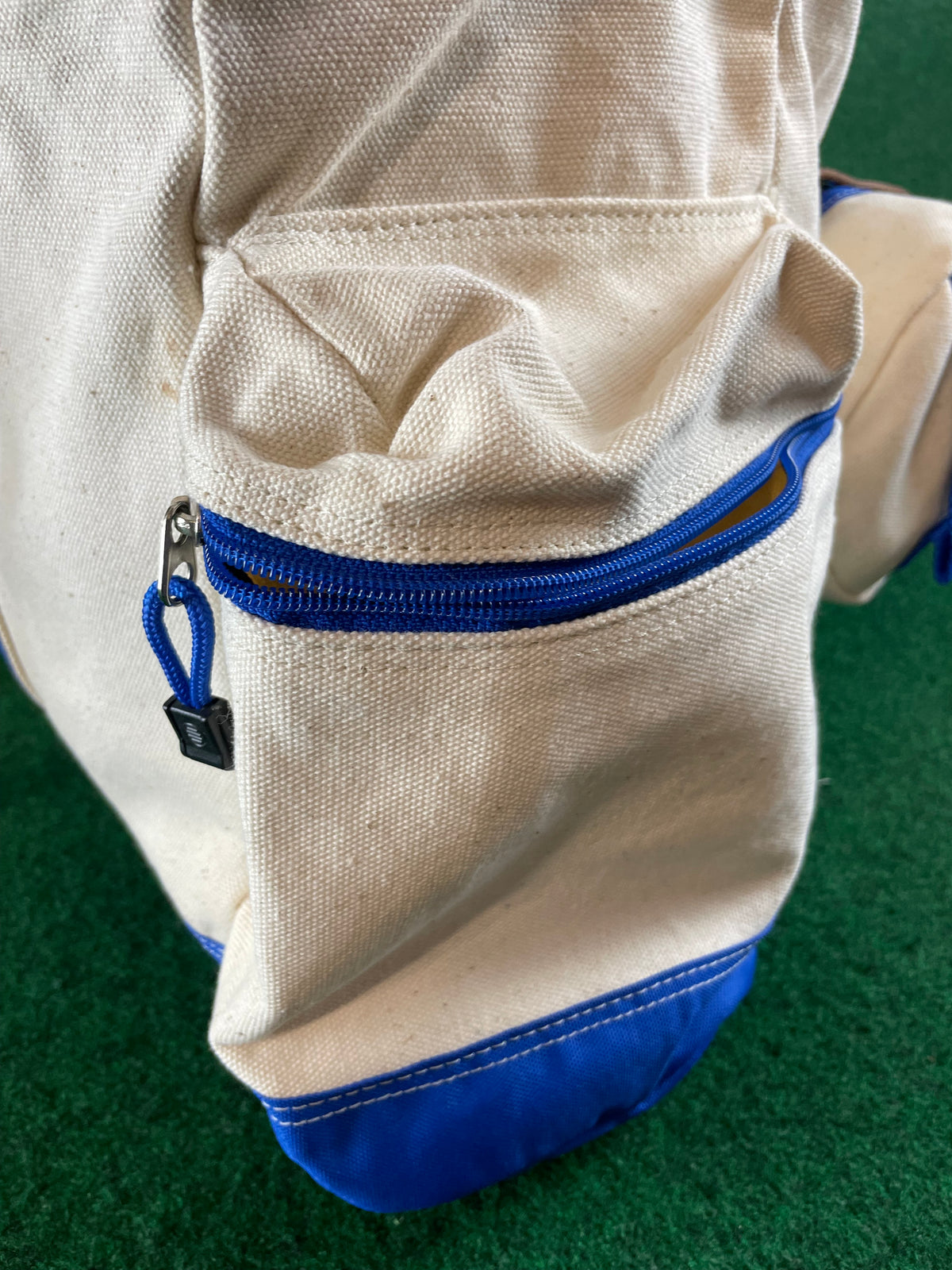 Pocari Sweat Large Canvas Bag & Blanket Set