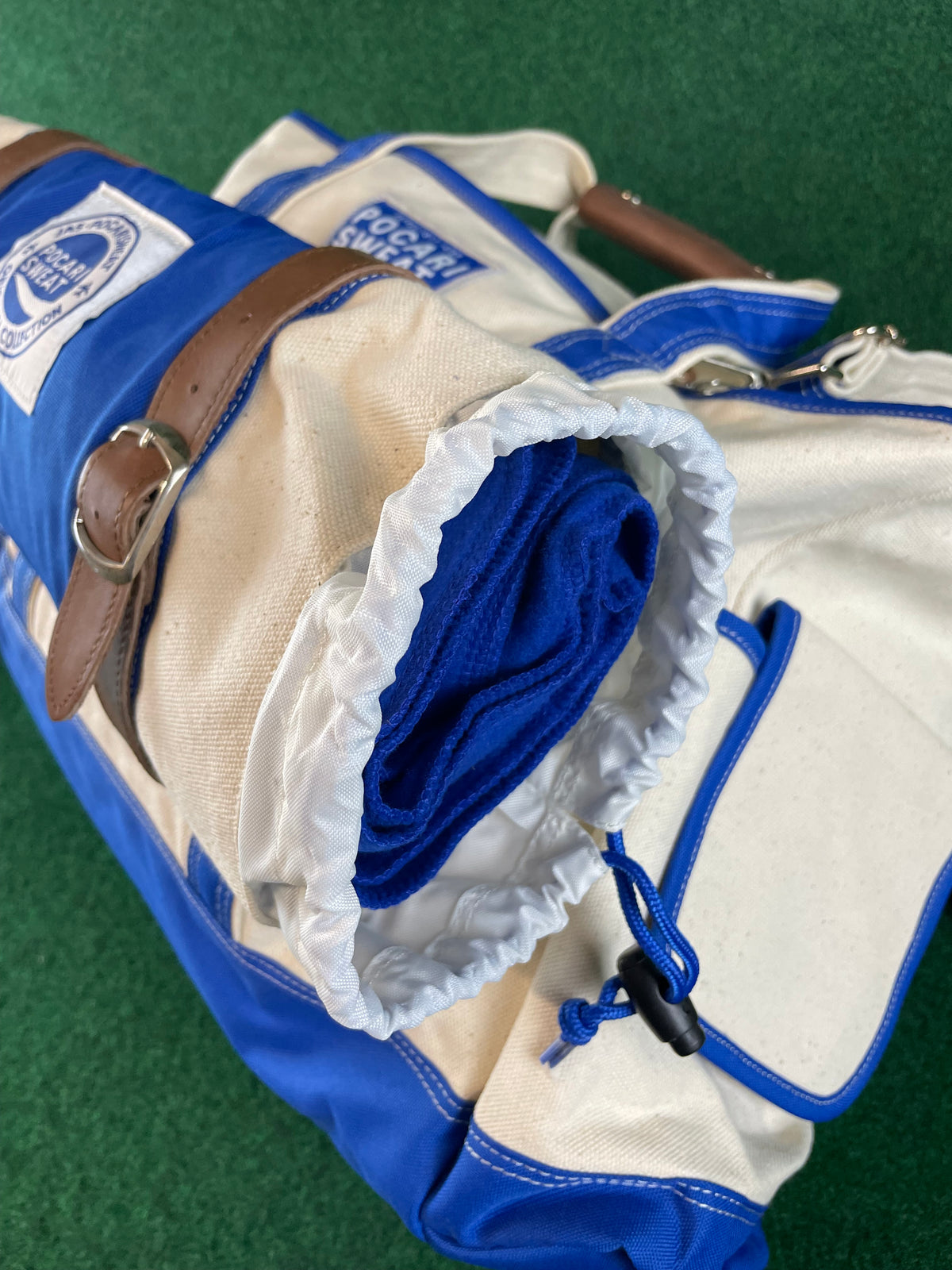 Pocari Sweat Large Canvas Bag & Blanket Set