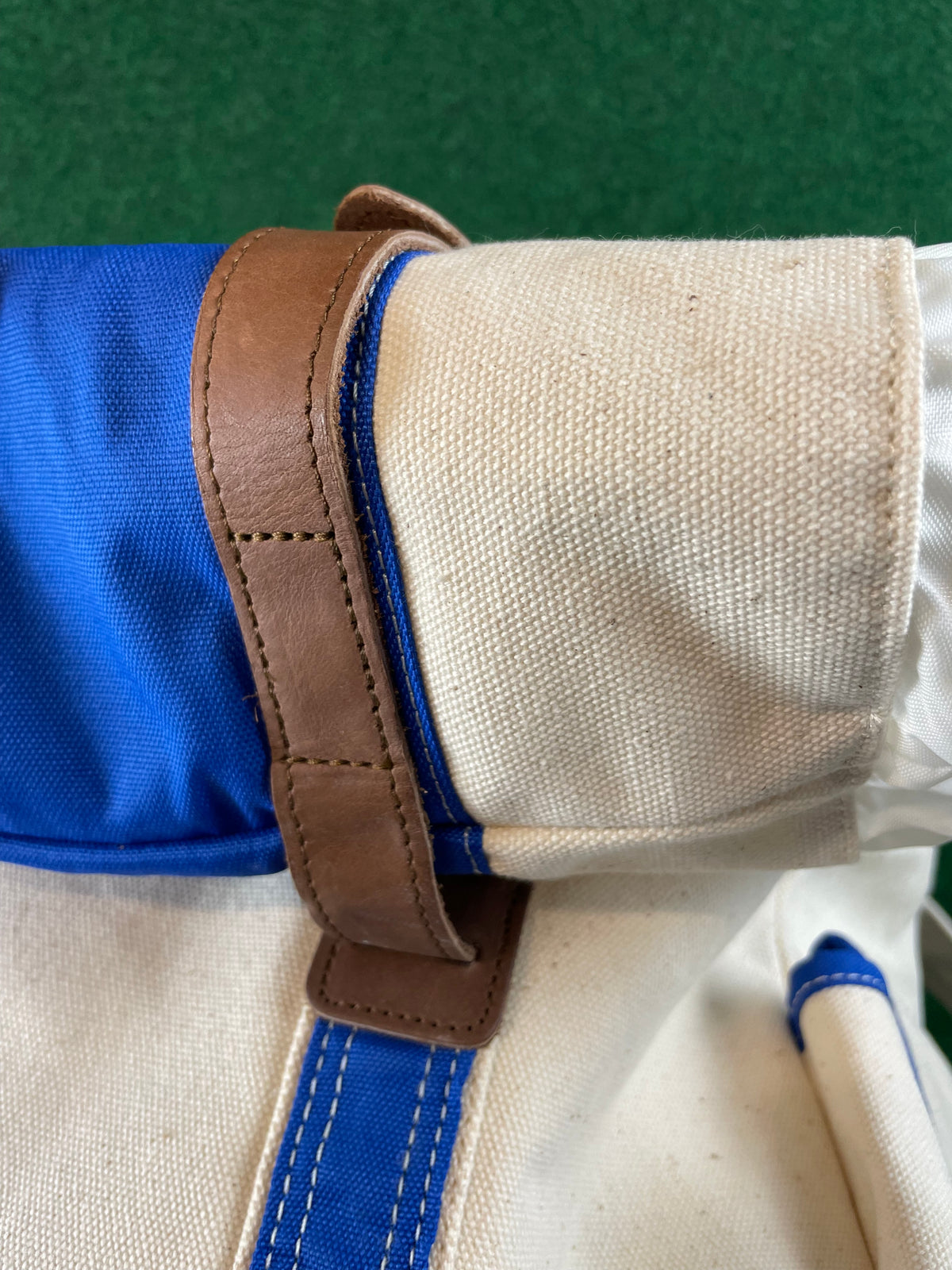 Pocari Sweat Large Canvas Bag & Blanket Set