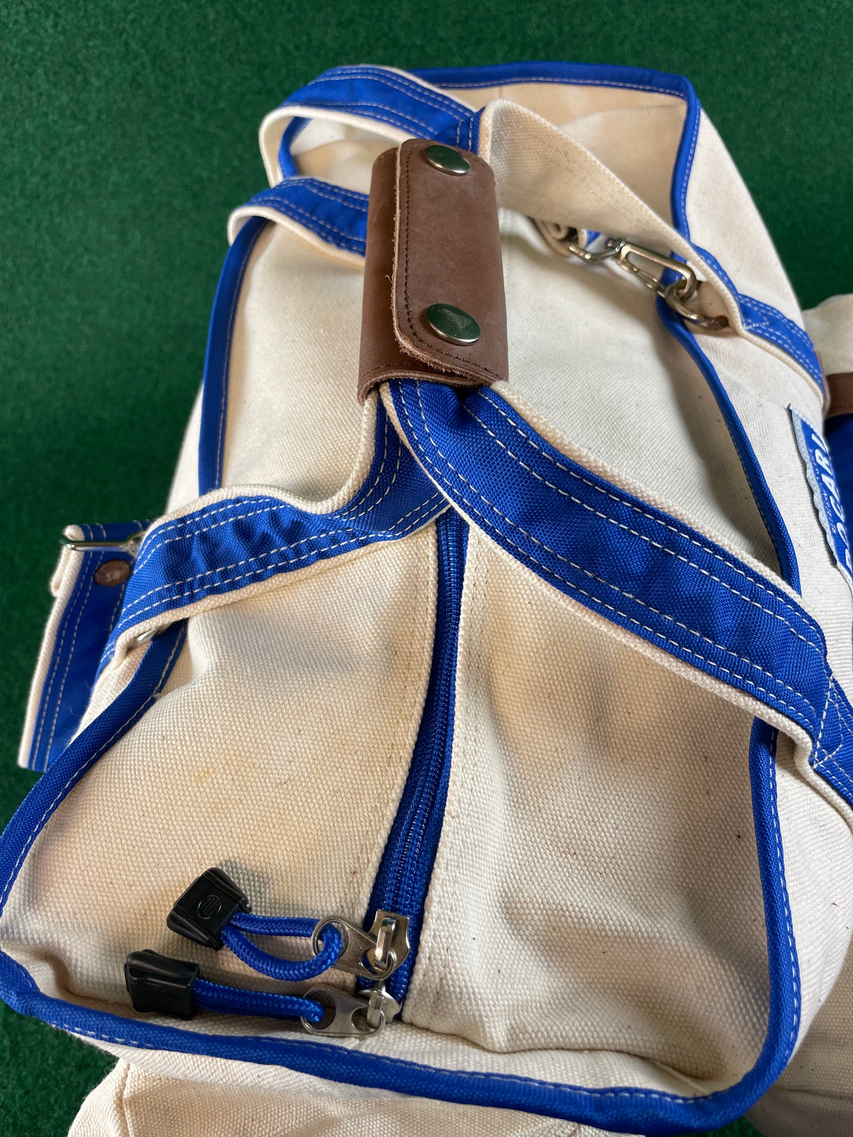 Pocari Sweat Large Canvas Bag & Blanket Set