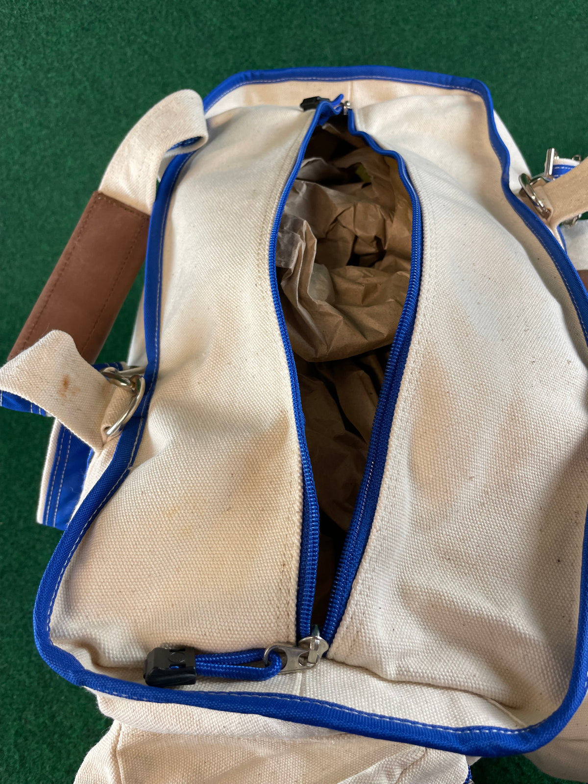 Pocari Sweat Large Canvas Bag & Blanket Set