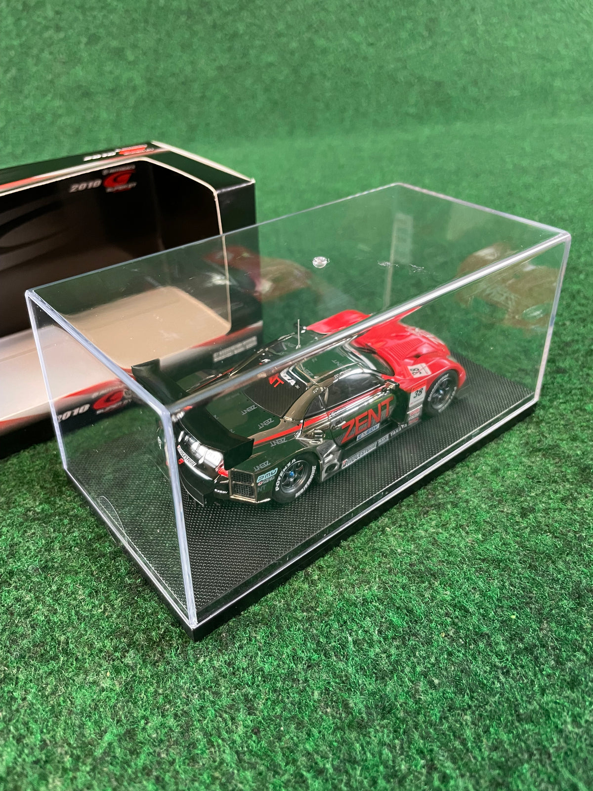 EBBRO 2010 Super GT ZENT Cerumo GT500 Lexus SC430 1/43 Scale Diecast