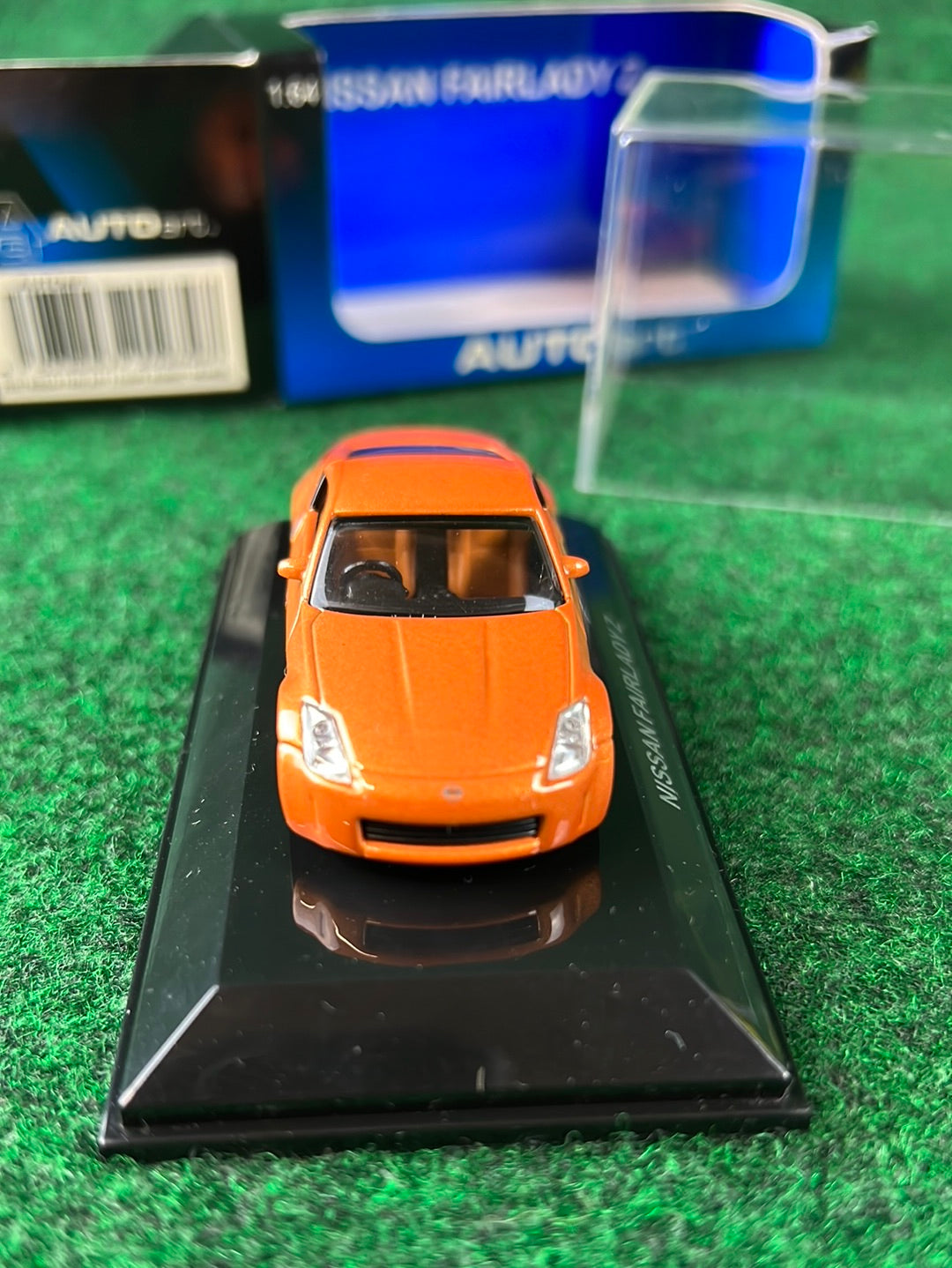 AutoArt - Nissan Fairlady Z 1/64 Scale Diecast