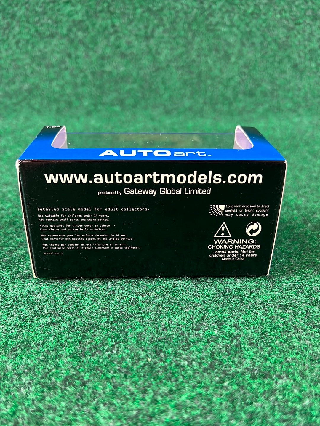 AutoArt - Nissan Fairlady Z 1/64 Scale Diecast